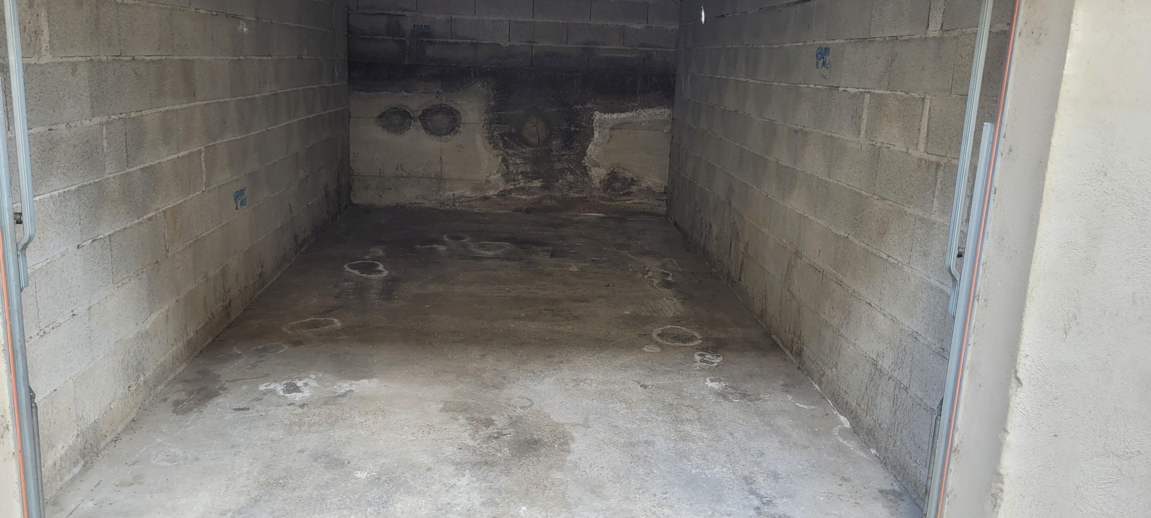 Garage/ Box à louer