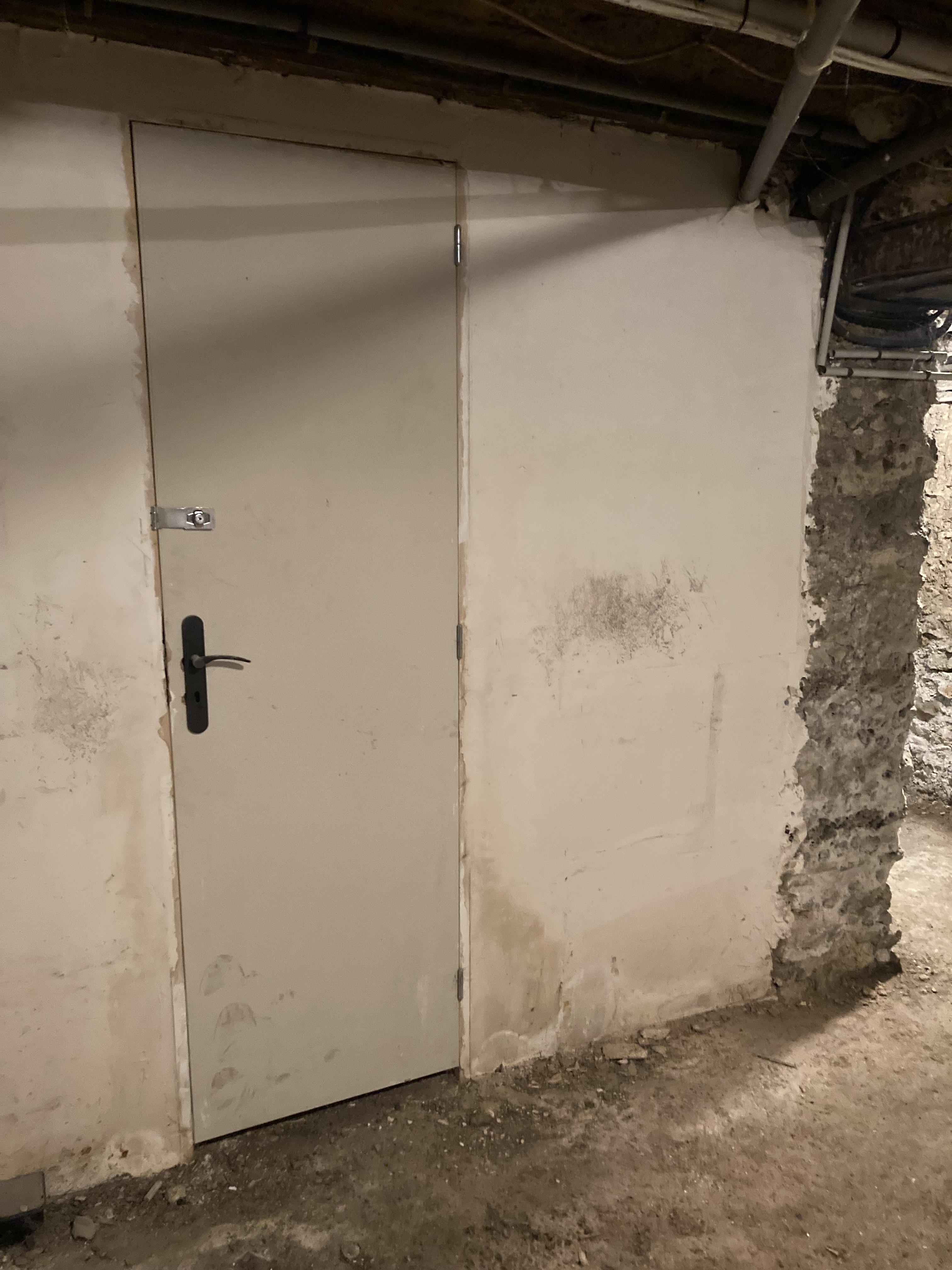 Cave de stockage, 8.5m2, Paris 16eme Nord