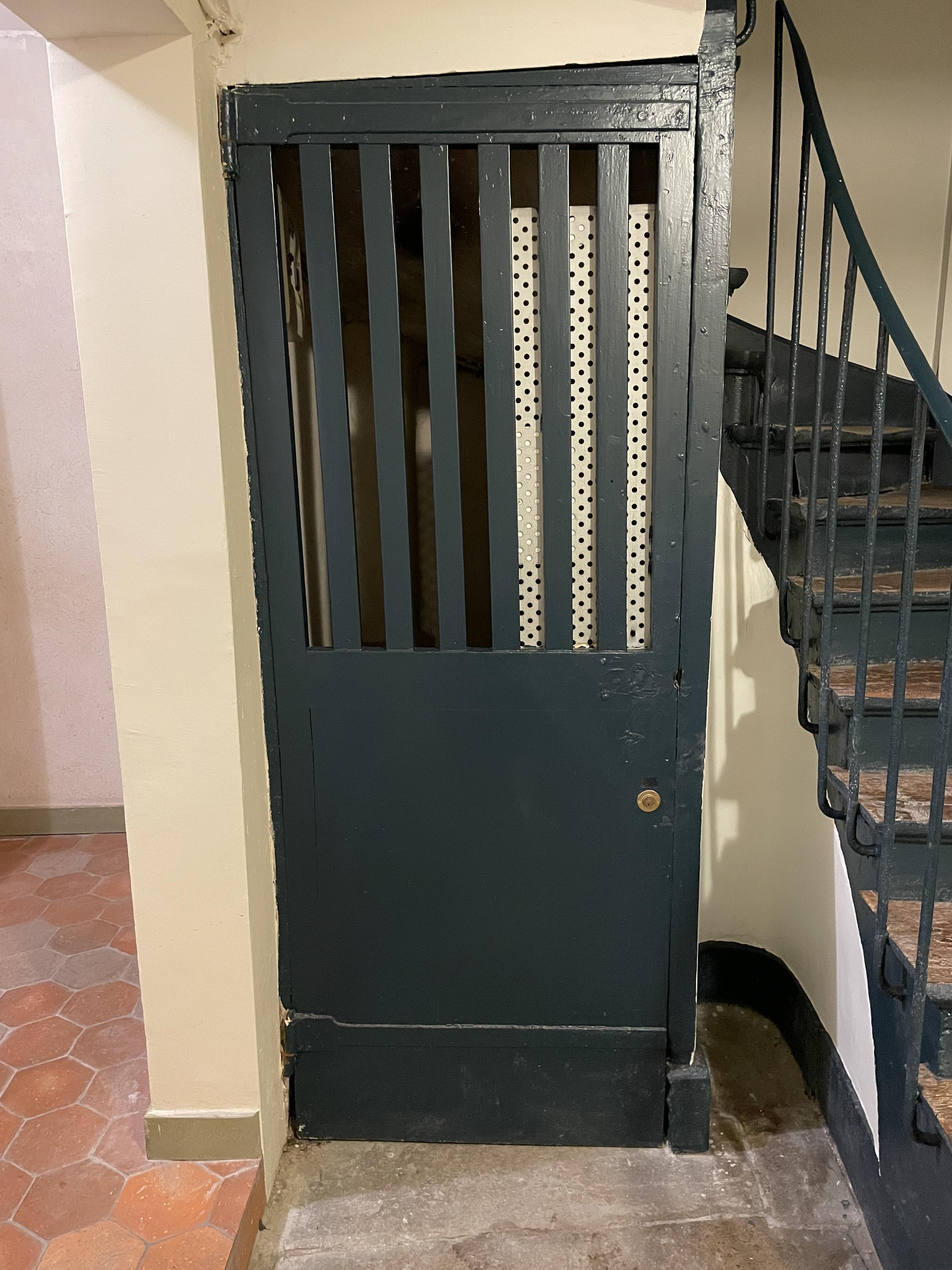 Cave sécurisé de 6 m2 à Paris 7