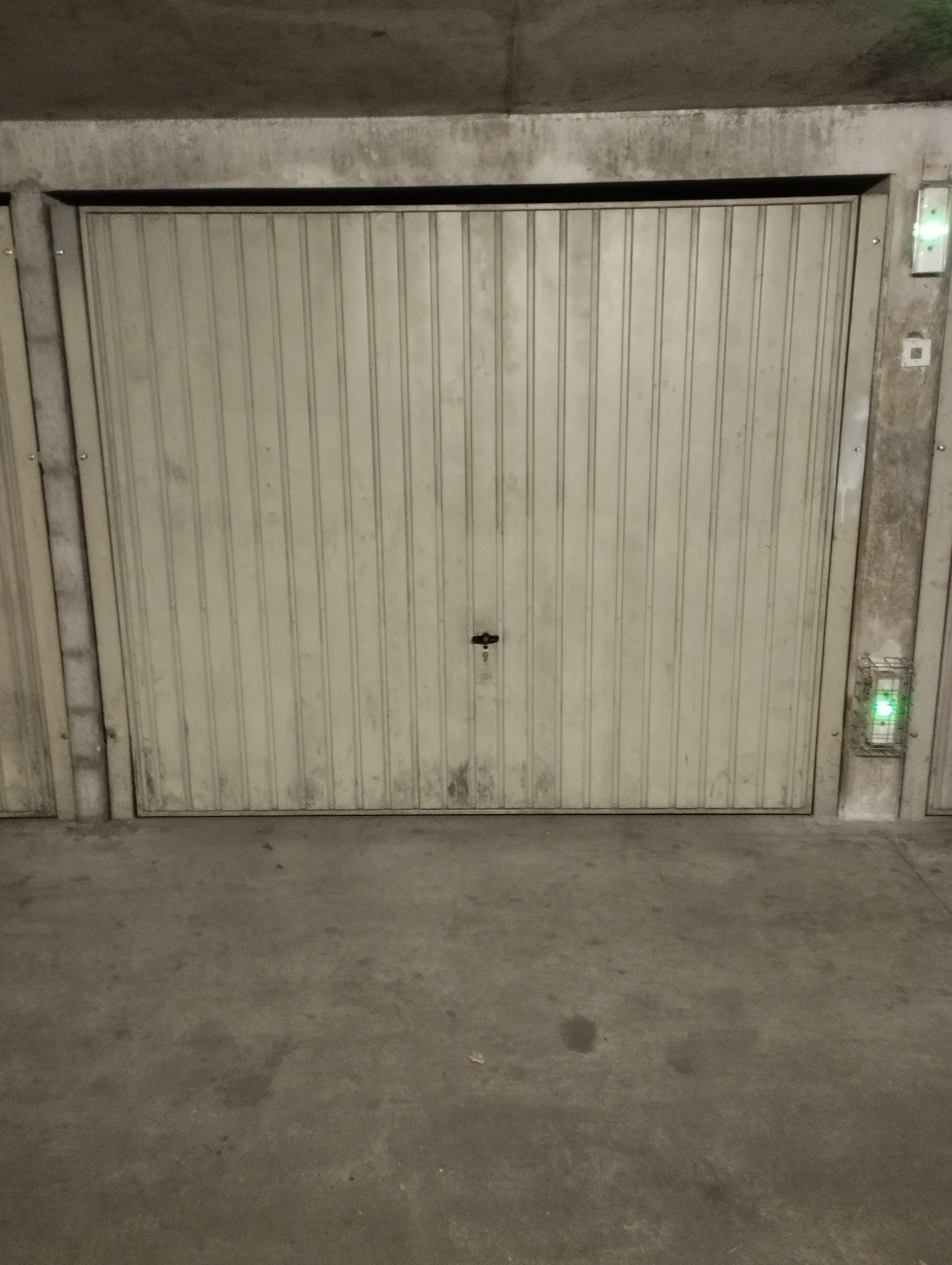 Garage privé pour stationnement