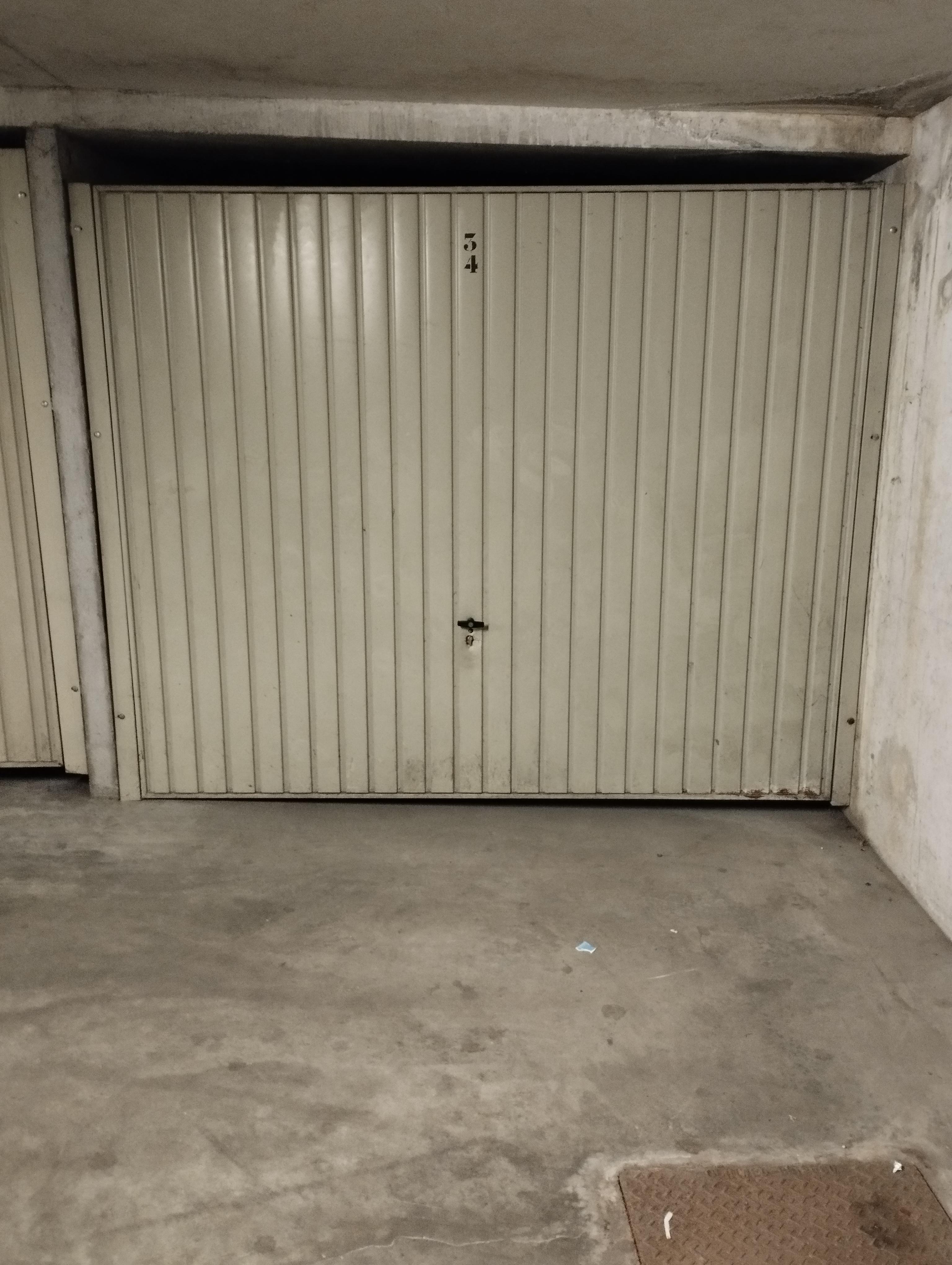Garage privé pour stationnement