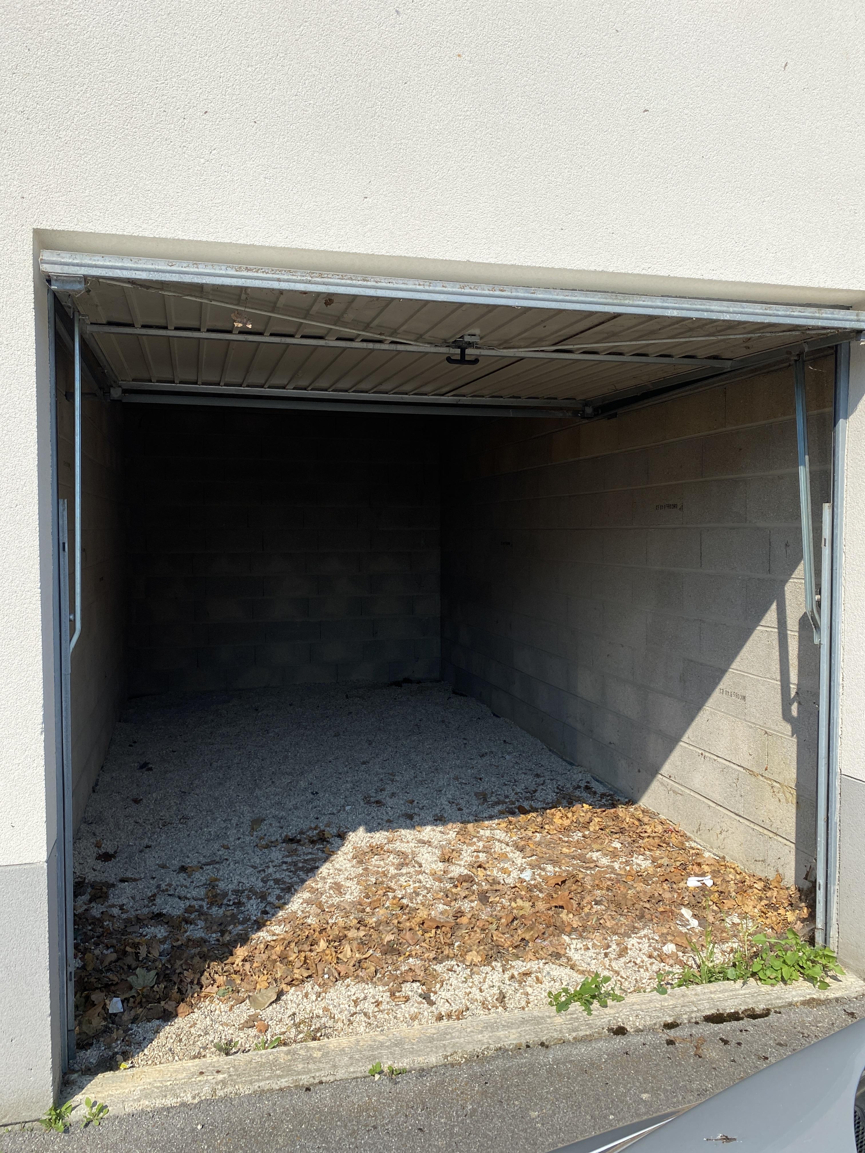 Garage/box de stockage 13m2 à Laon