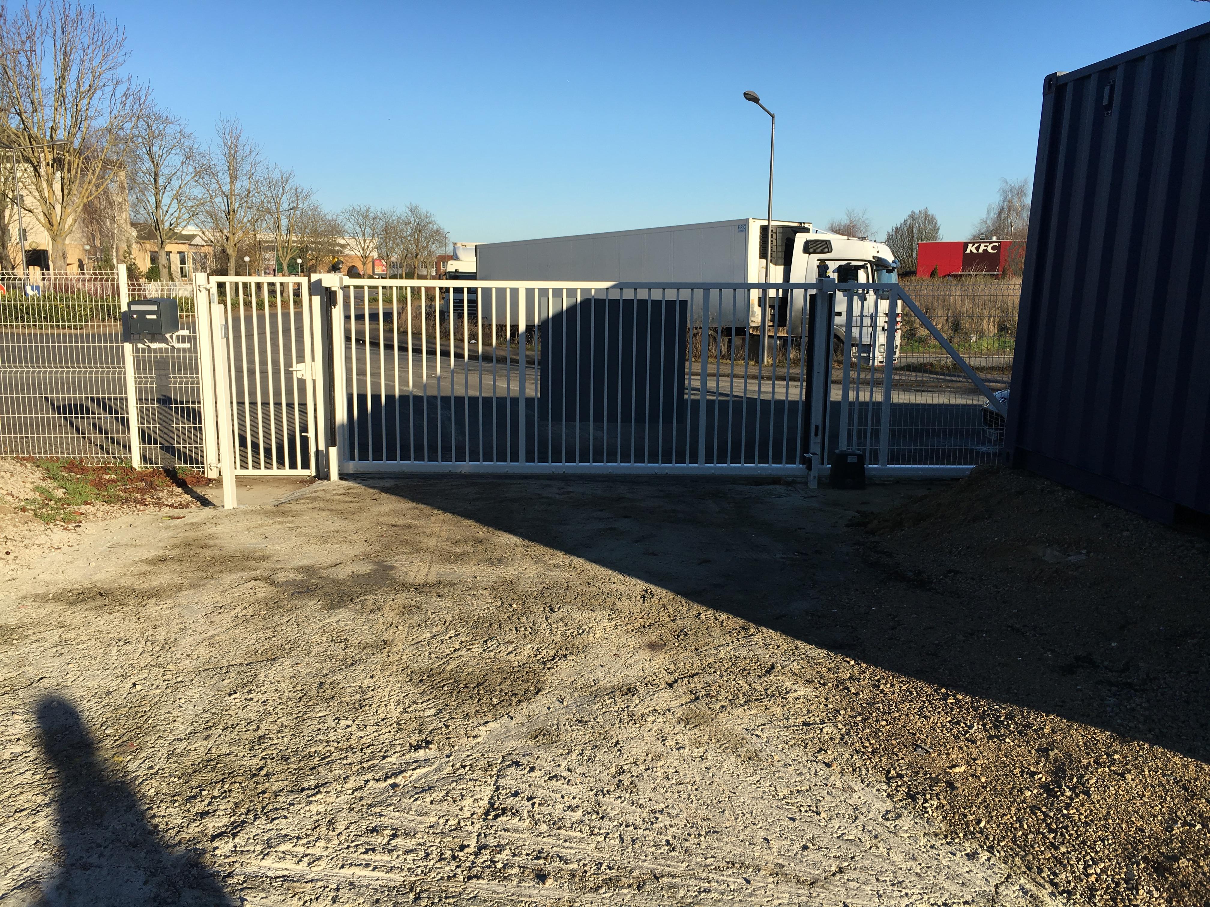 Box de Stockage 14m² GOUSSAINVILLE proche Gare