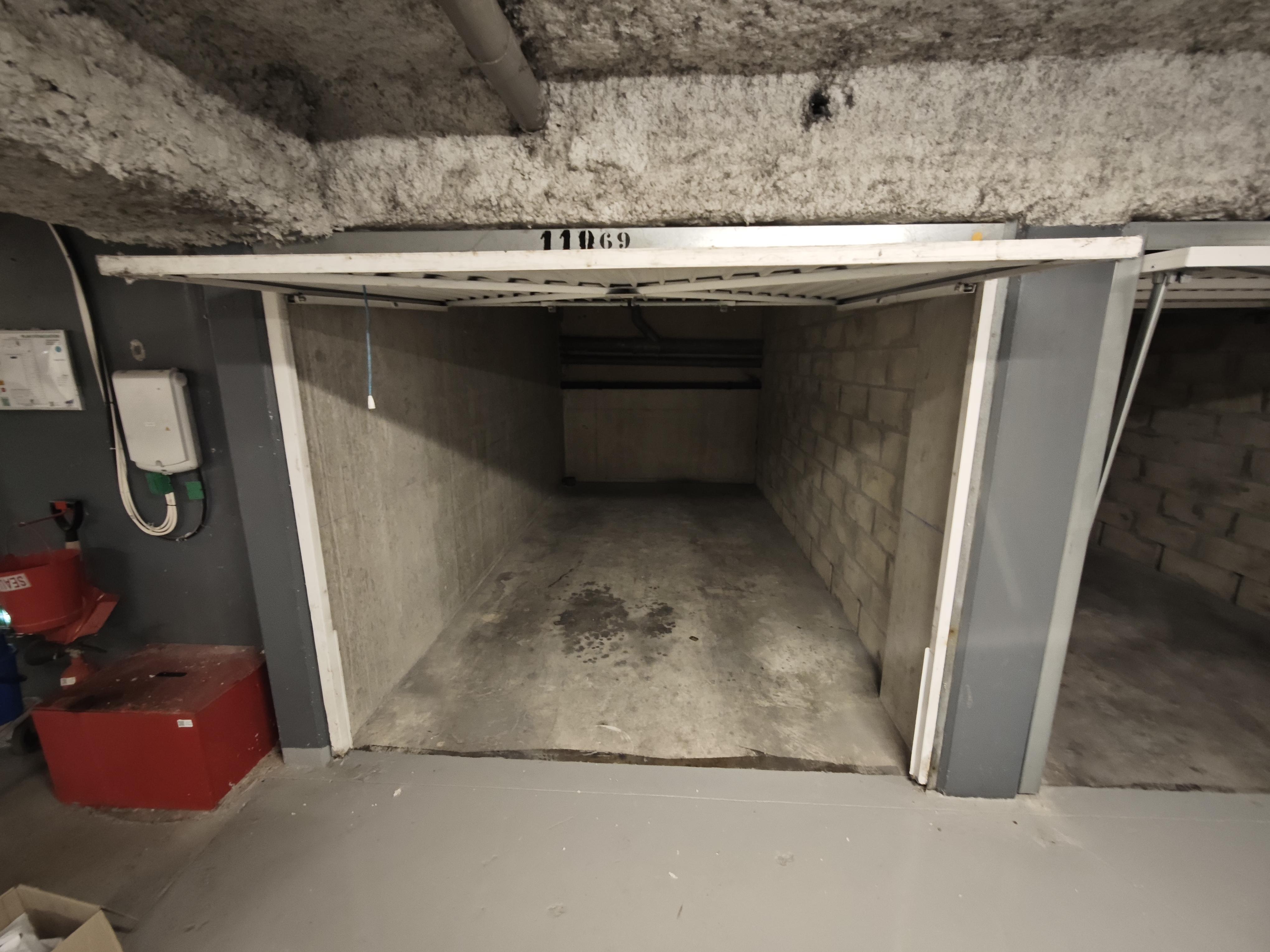 Garage/ Box 12m² - Vernouillet