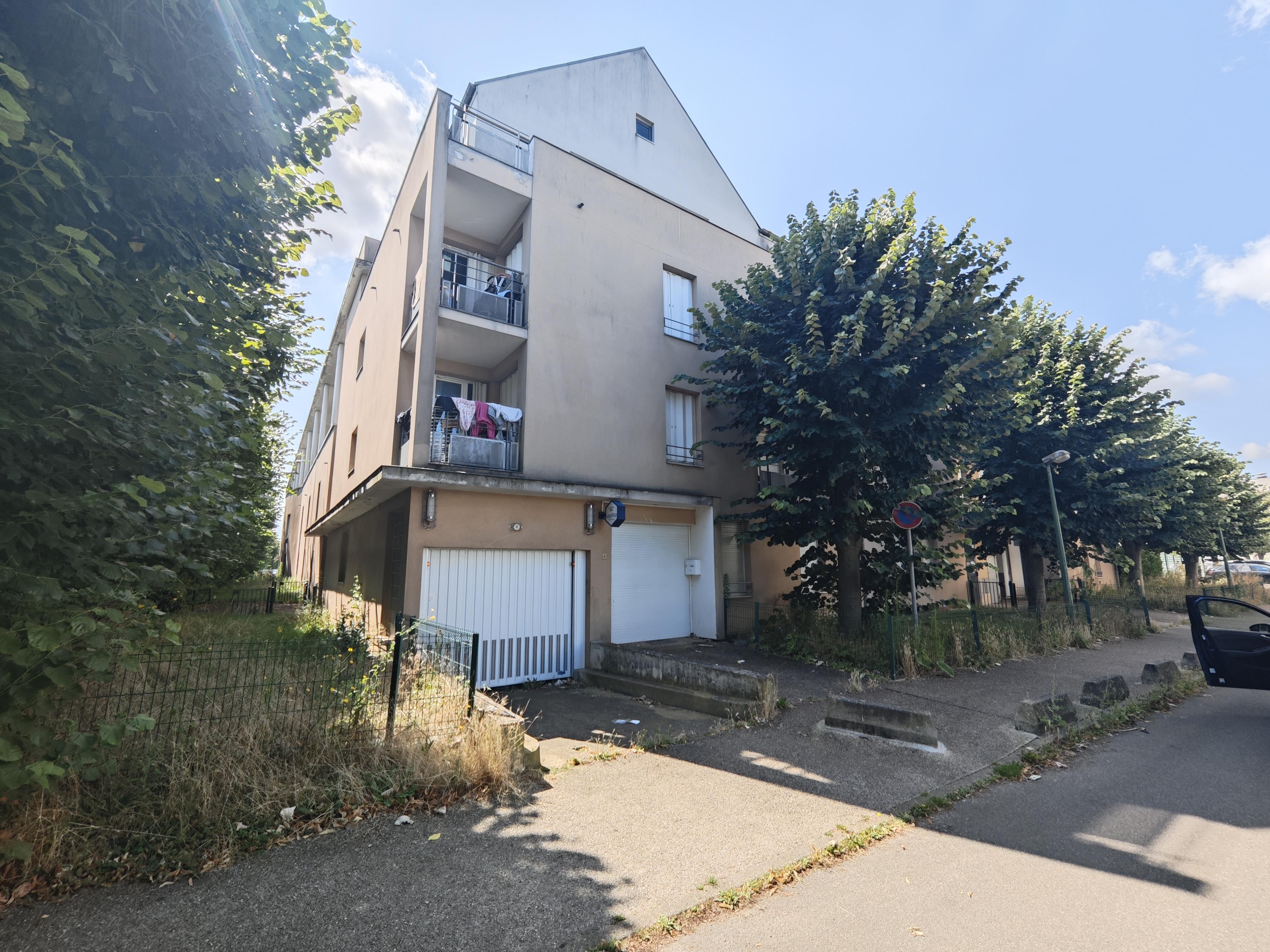 Garage/ Box 12 m² Vernouillet