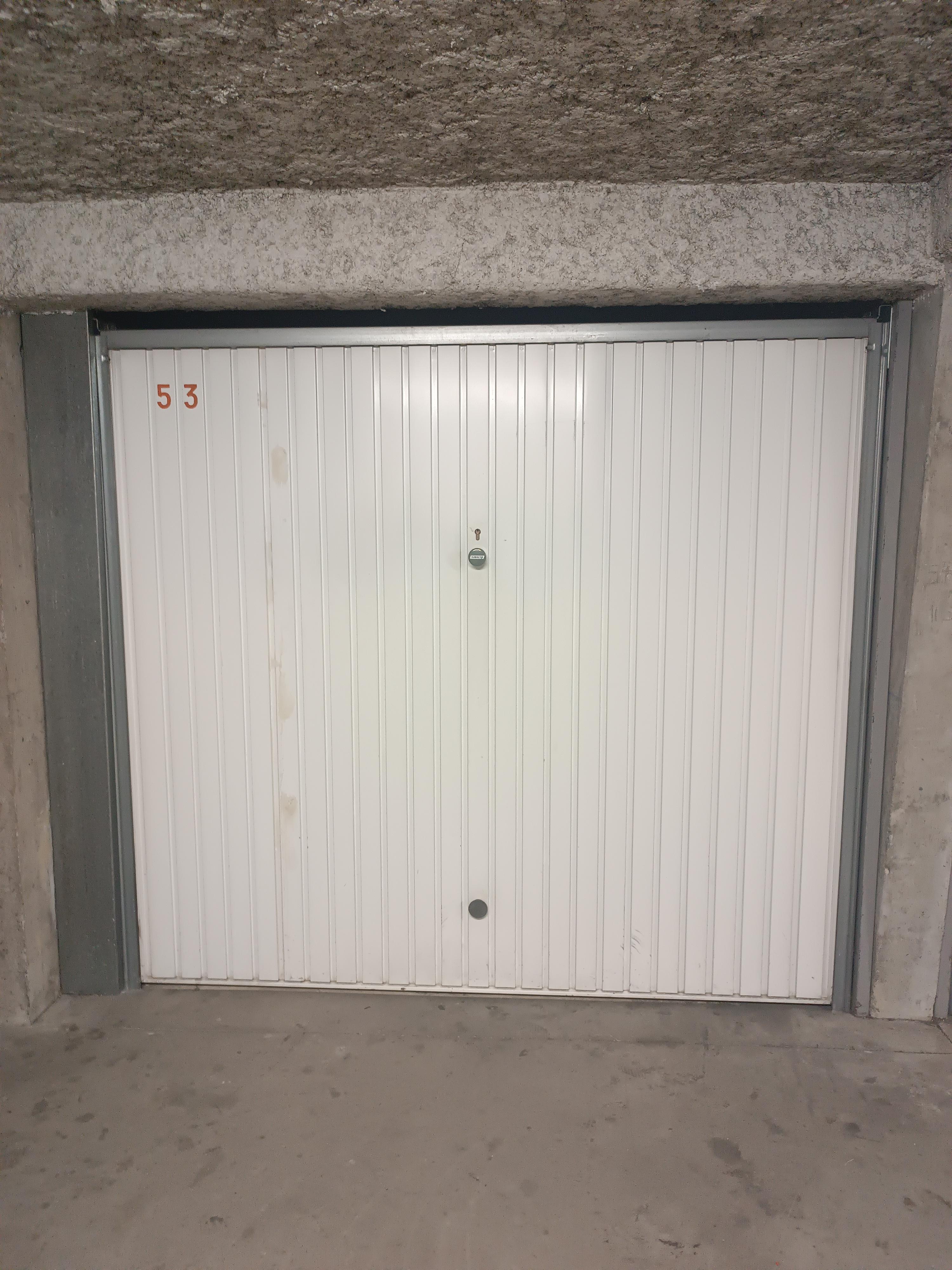 INTRA - Garage/ Box 12m² - Toulouse