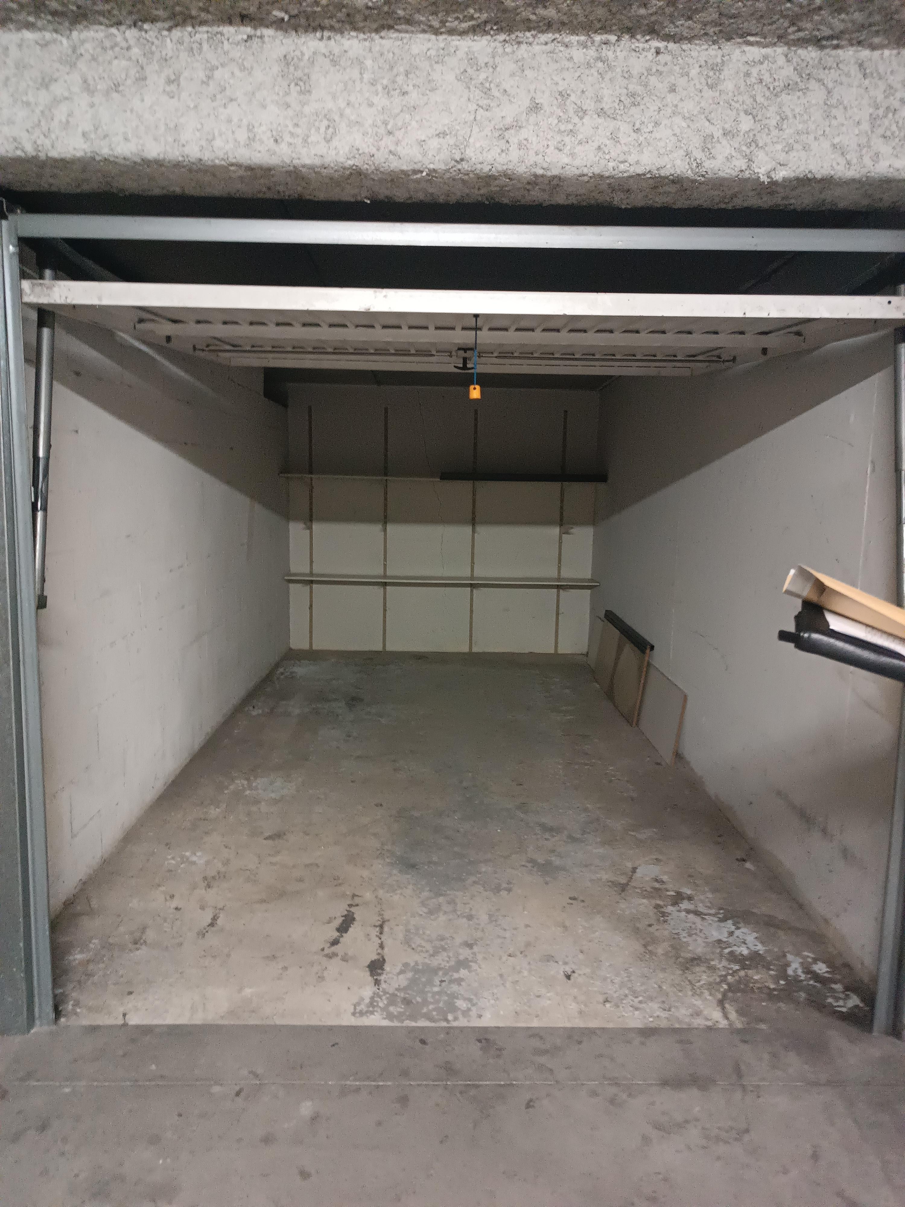 INTRA - Garage/ Box 12m² - Toulouse