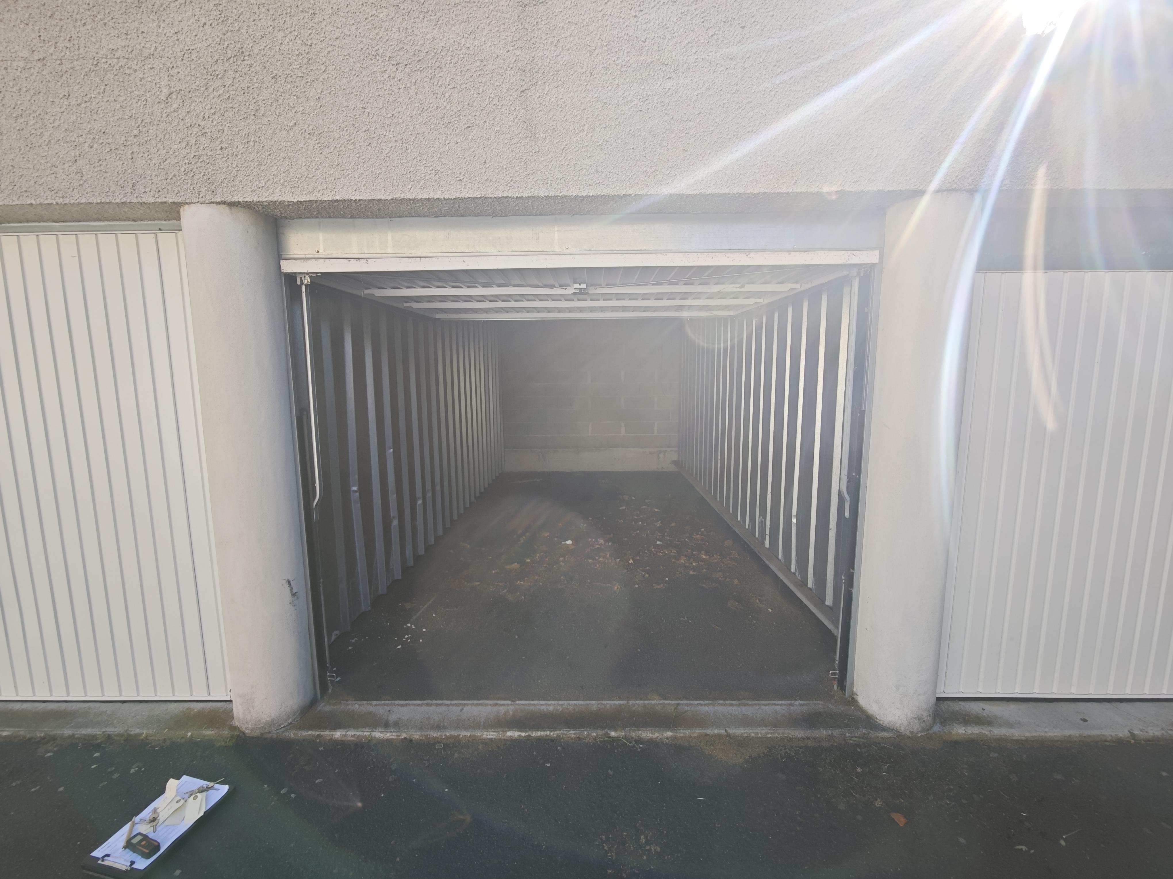 Garage/ Box 15m² - Le Cendre