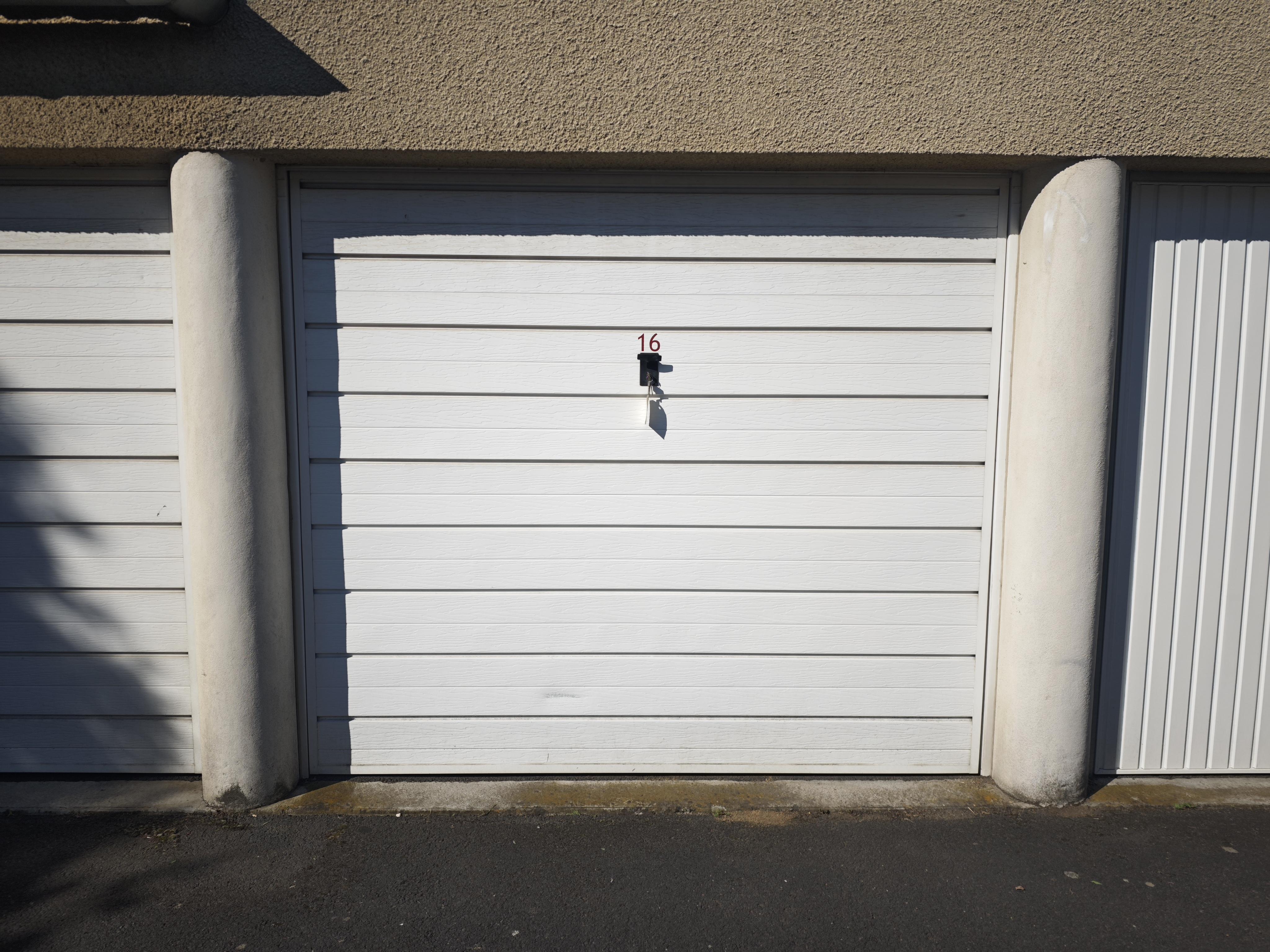 Garage/ Box 15m² - Le Cendre