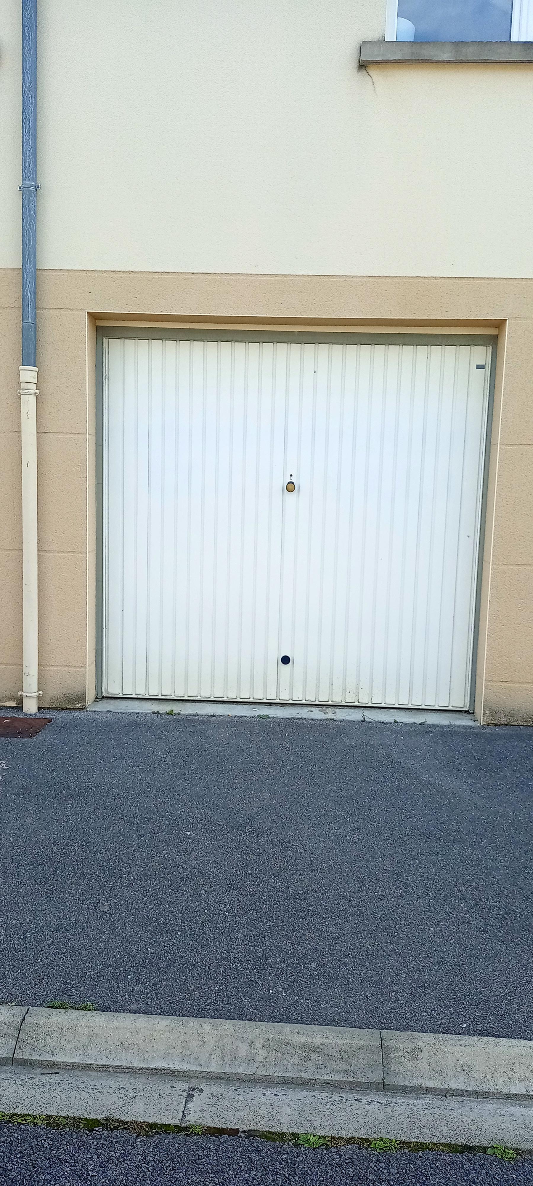 Garage - 18m² à Soissons