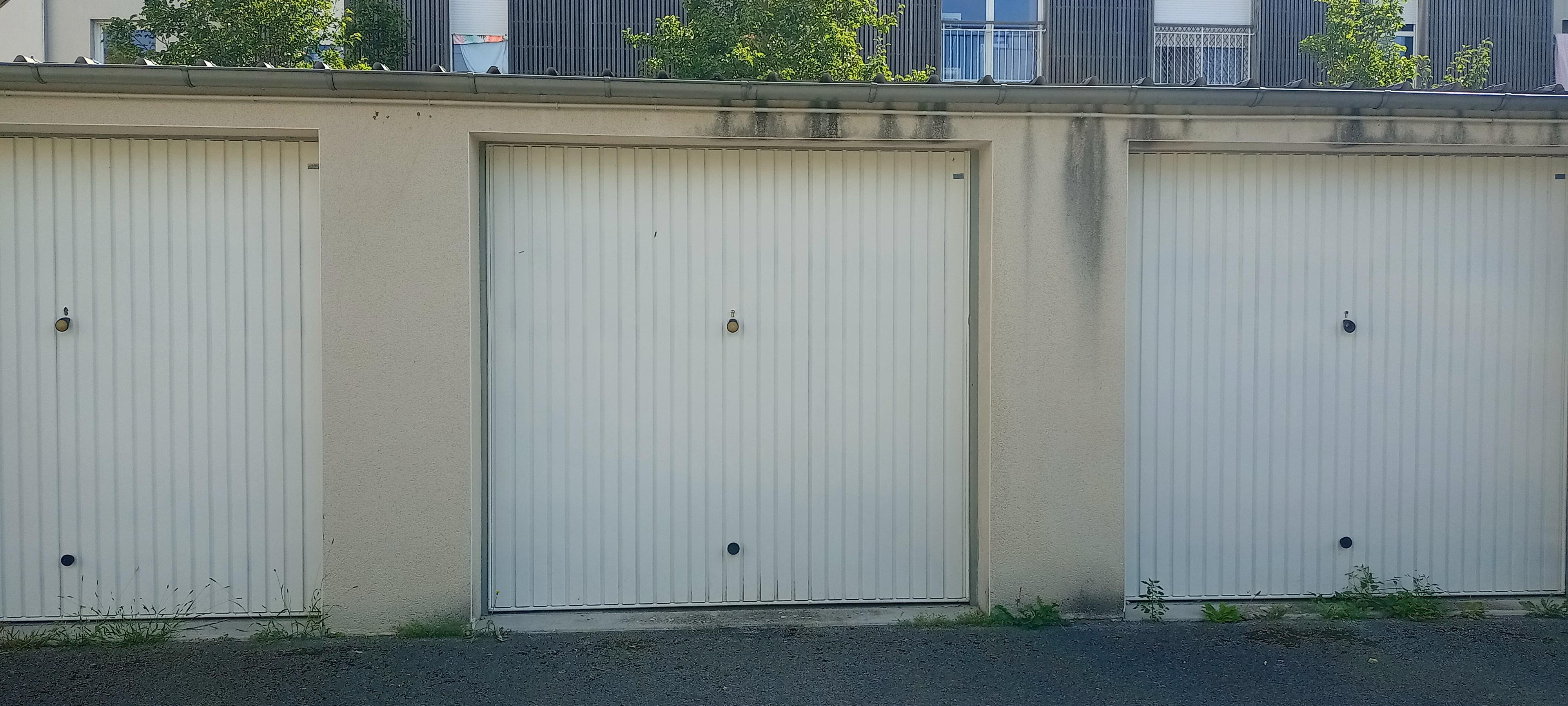 Garage/box de 18m² à louer