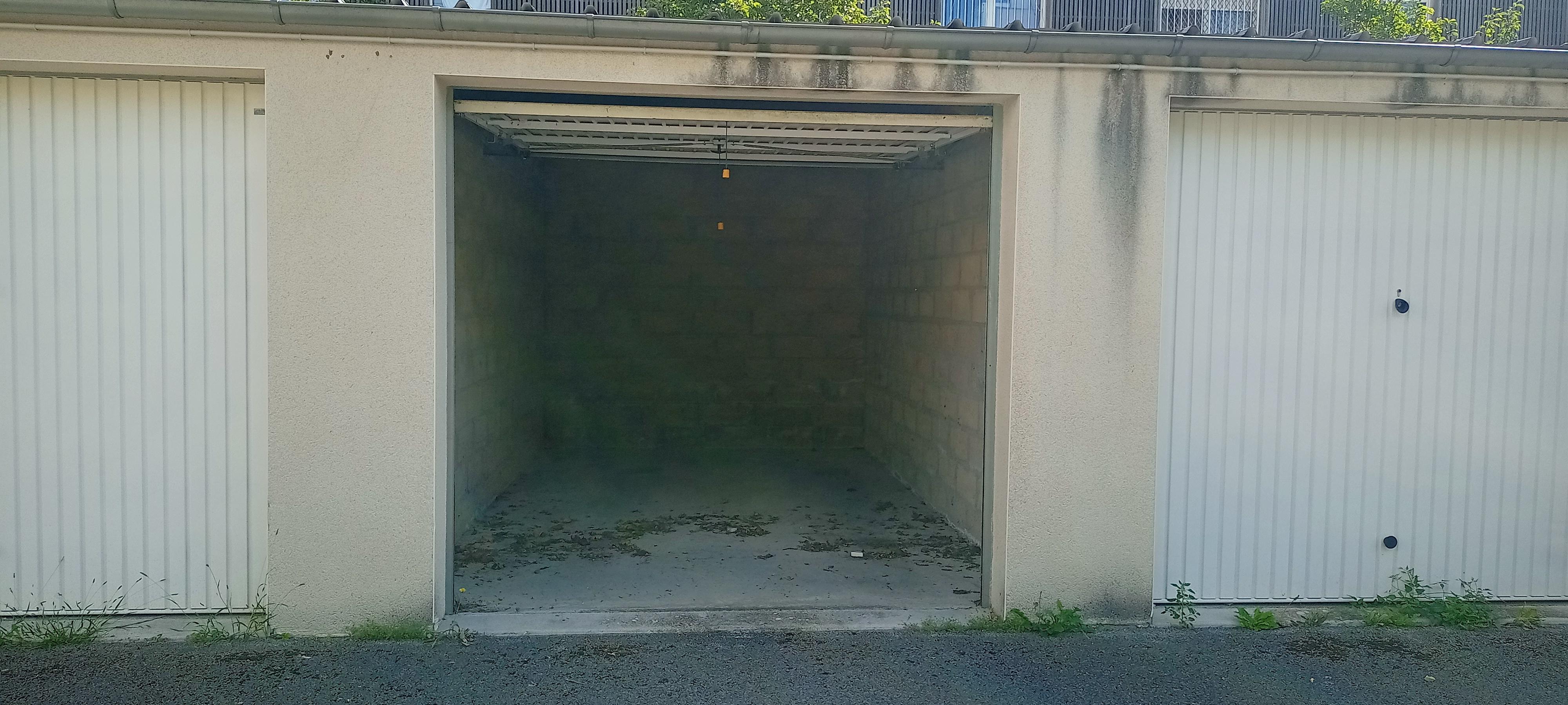Garage/box de 18m² à louer