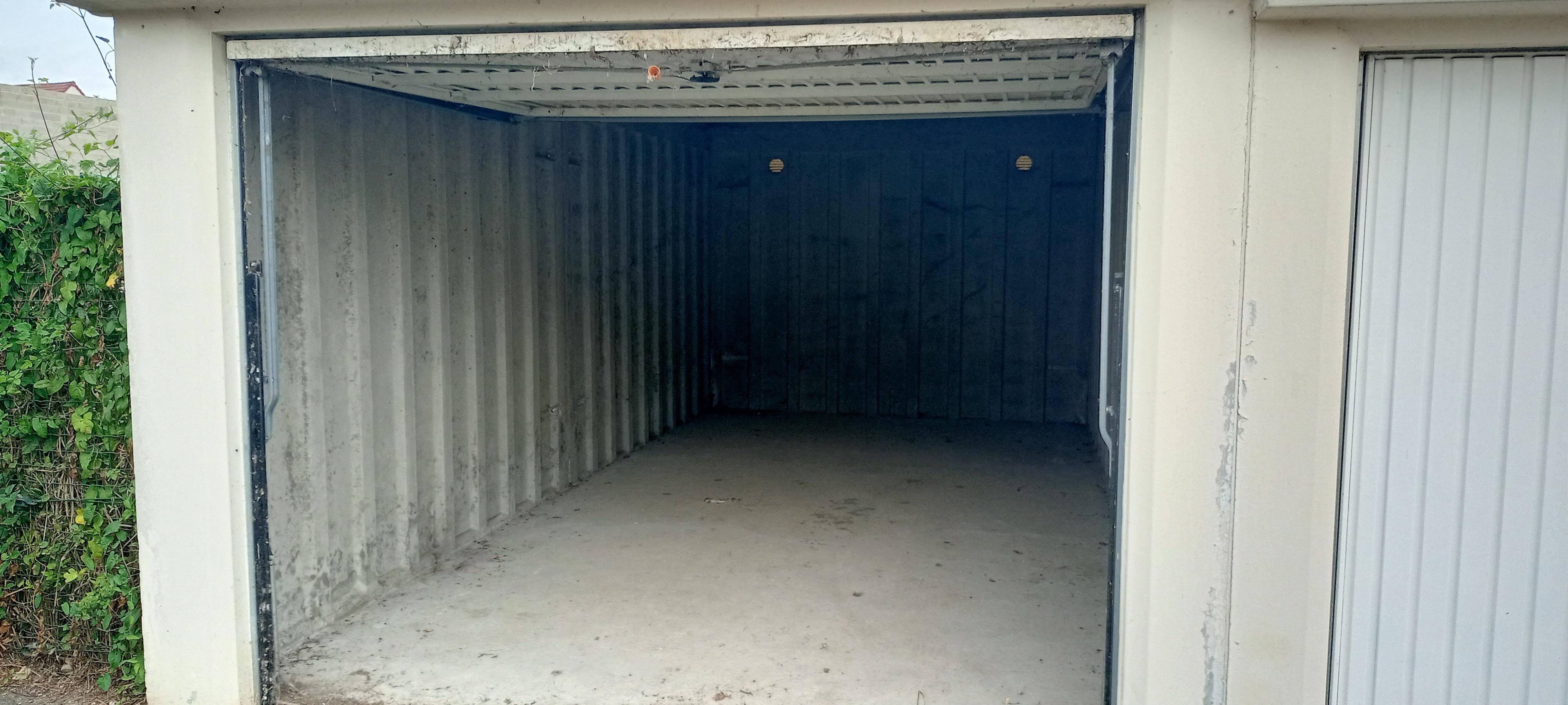 Garage/box de stockage 18m2 à Braine