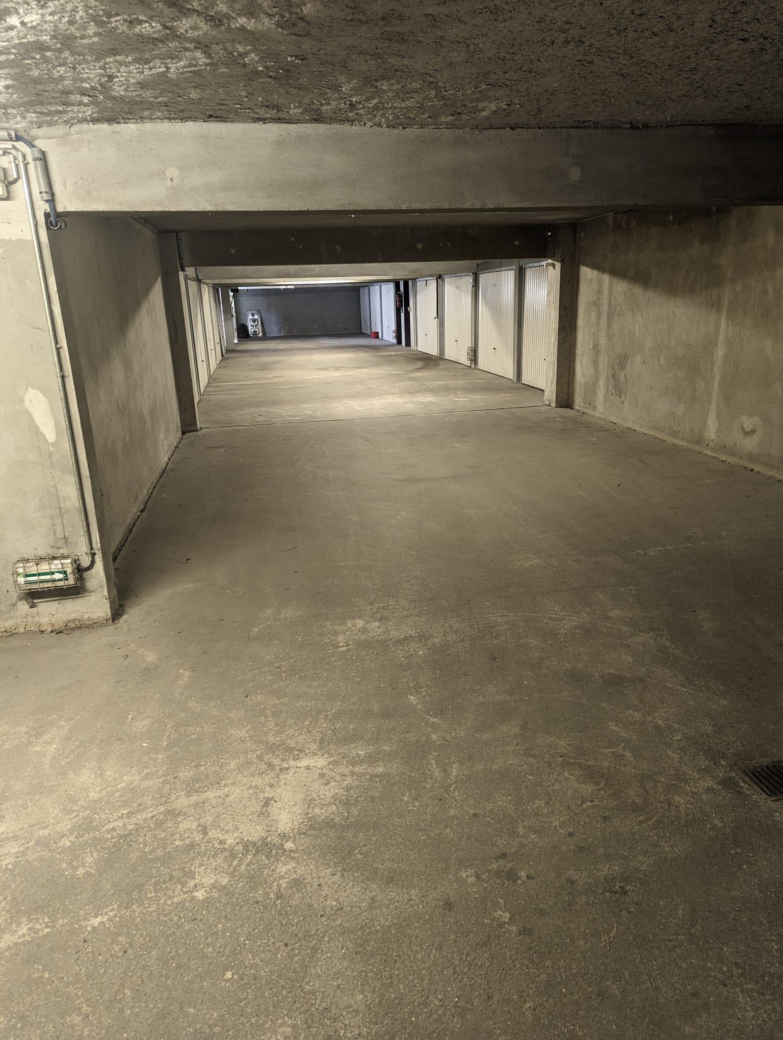 Garage fermé - Nantes