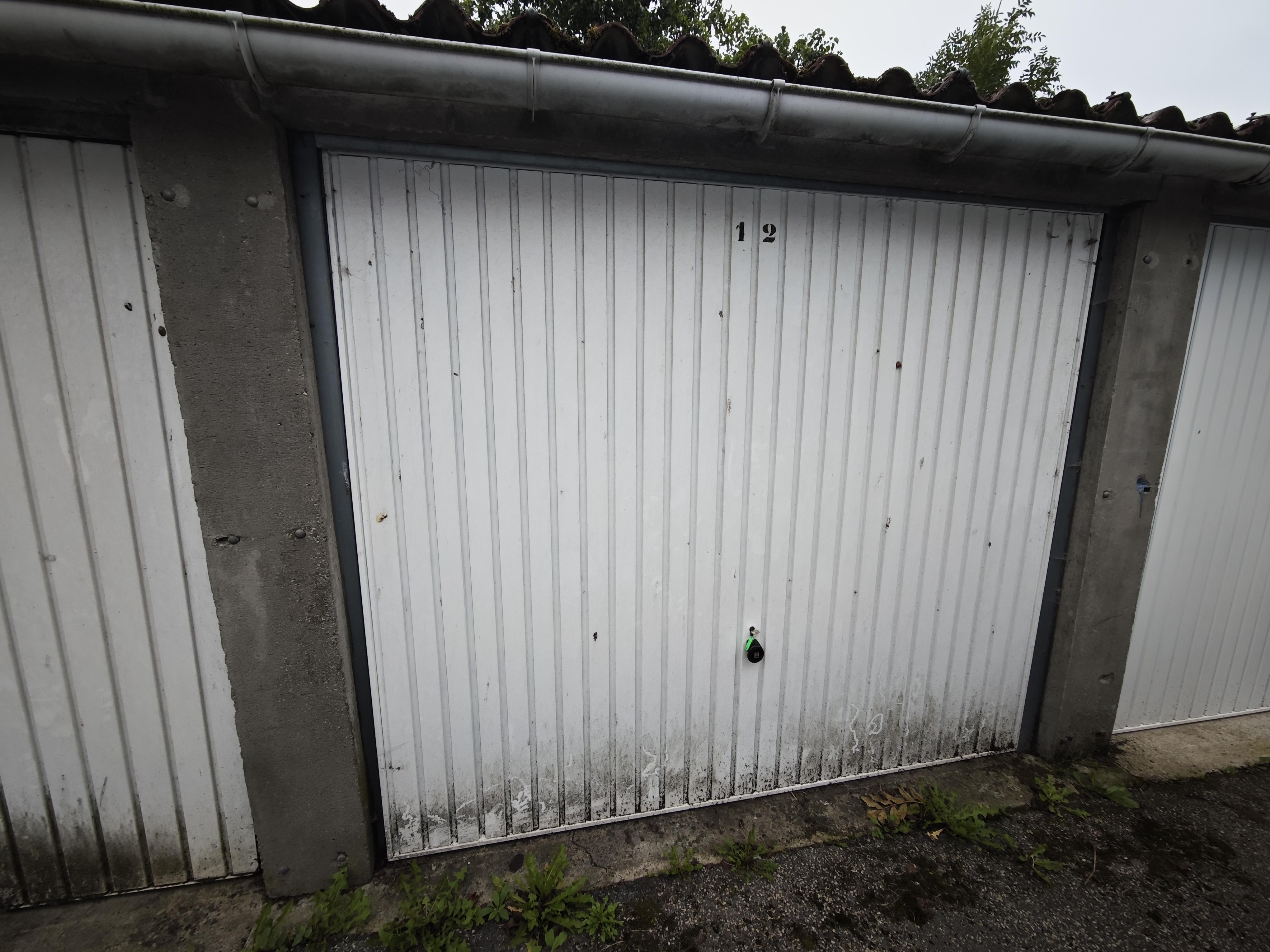 Garage/box de stockage de 13m² à Carvin