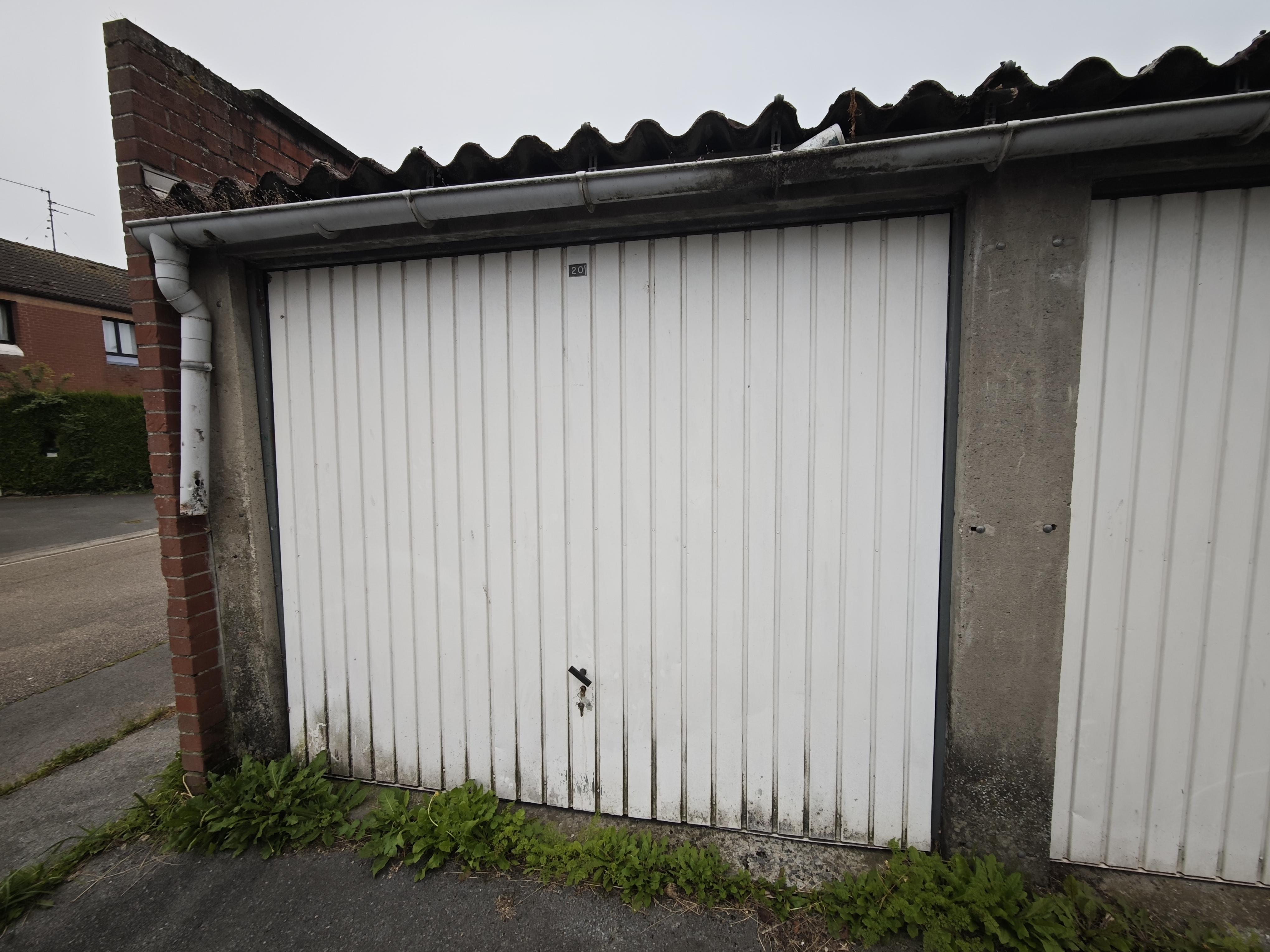 Garage/box de stockage de 13m² à Carvin