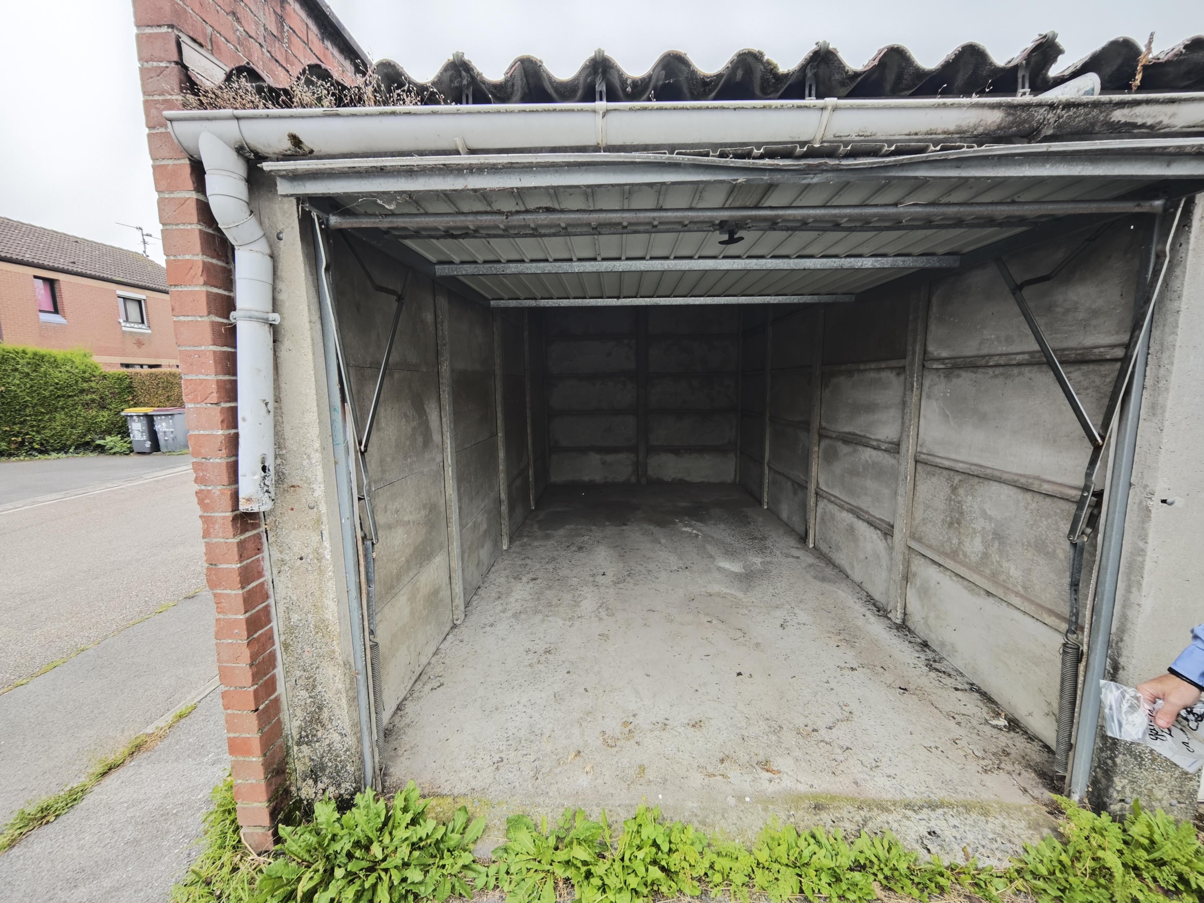 Garage/box de stockage de 13m² à Carvin