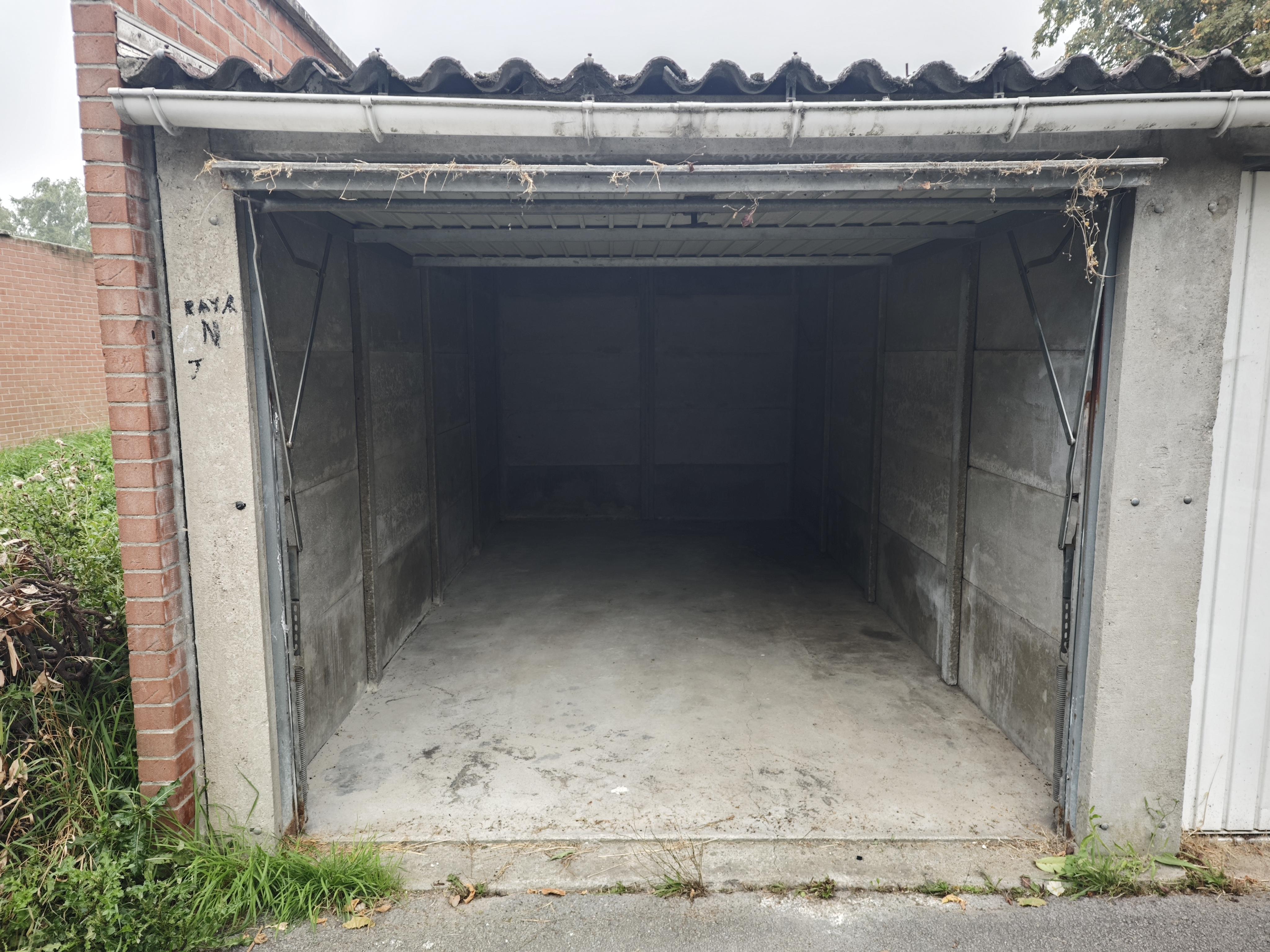Garage/box de stockage de 13m² à Carvin