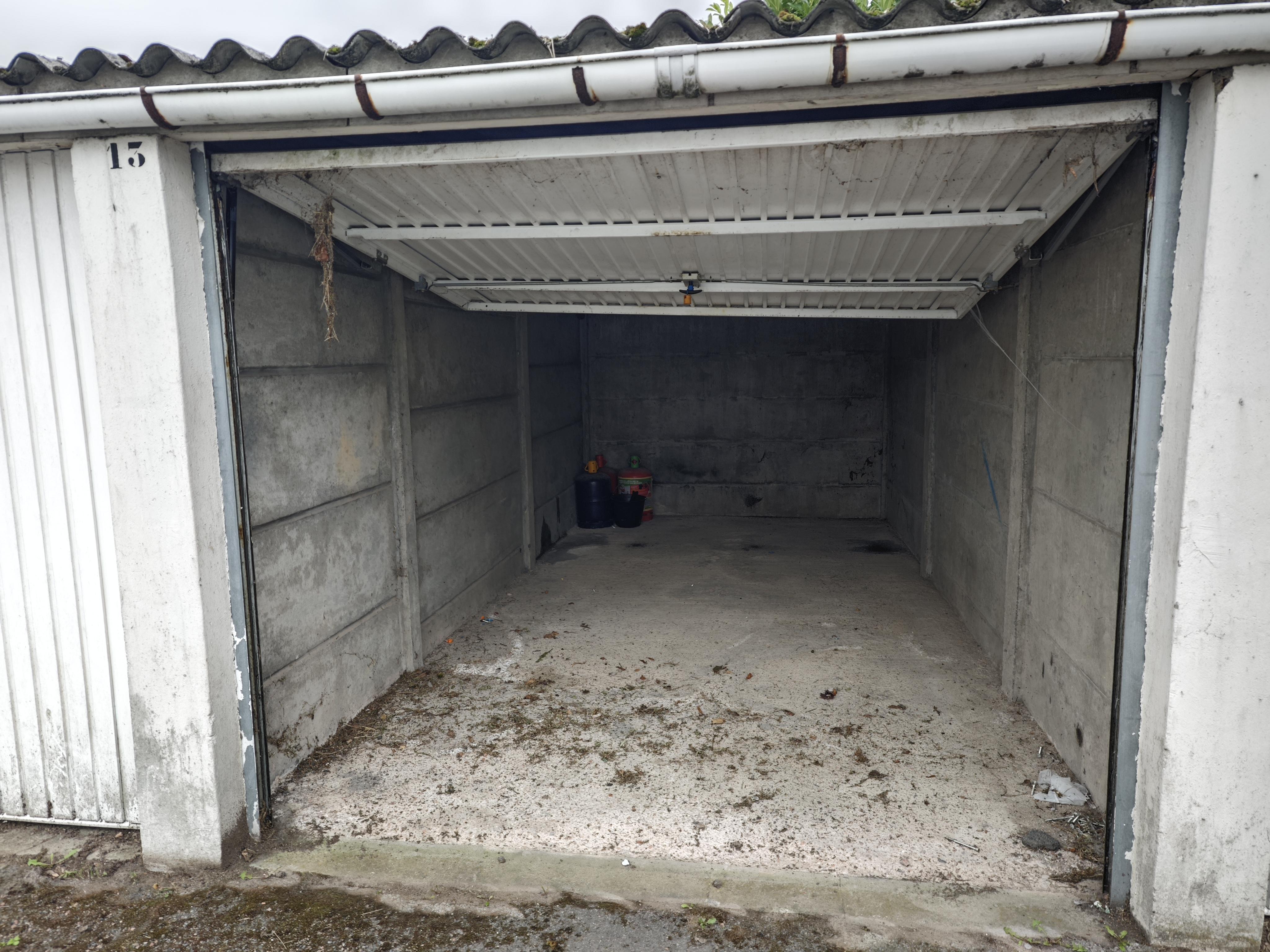 Garage/box de stockage de 12m² à Henin Beaumont