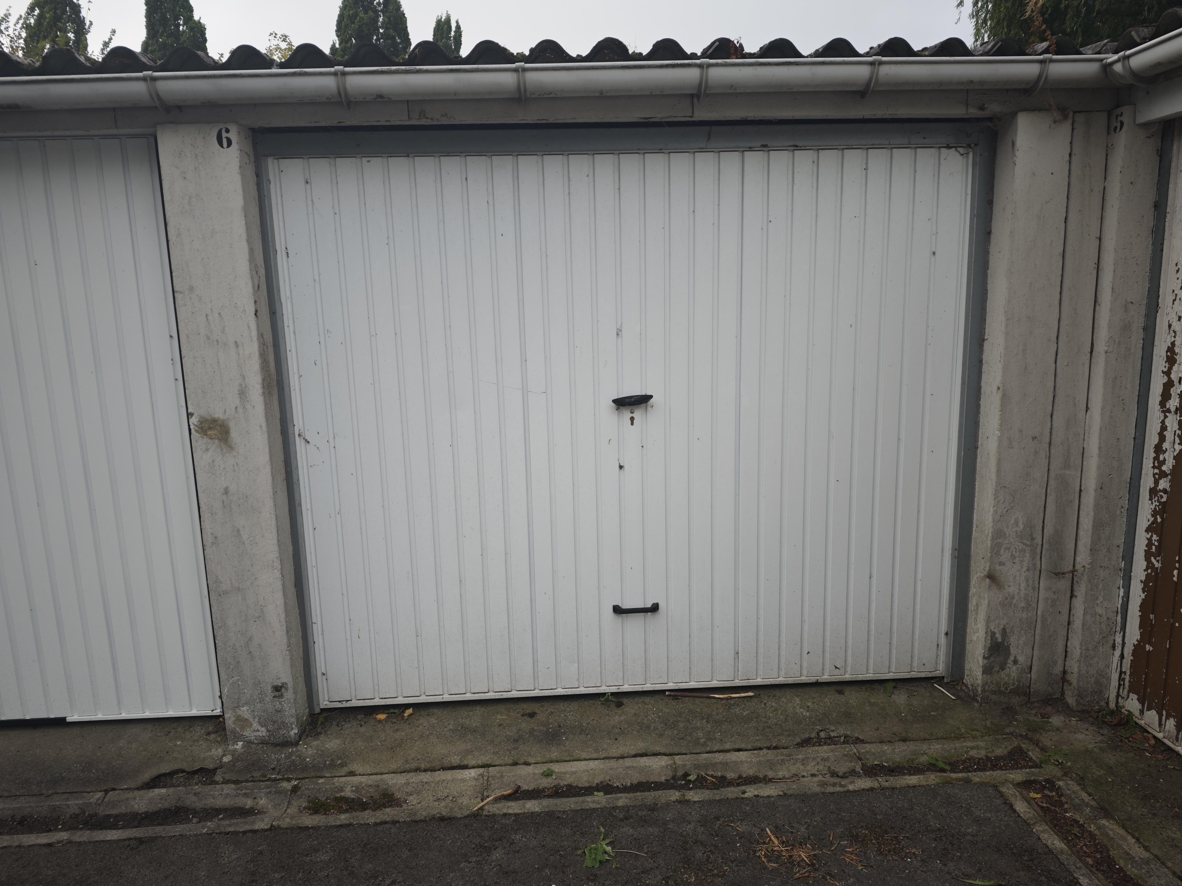 Garage/box de stockage de 12m² à Henin Beaumont