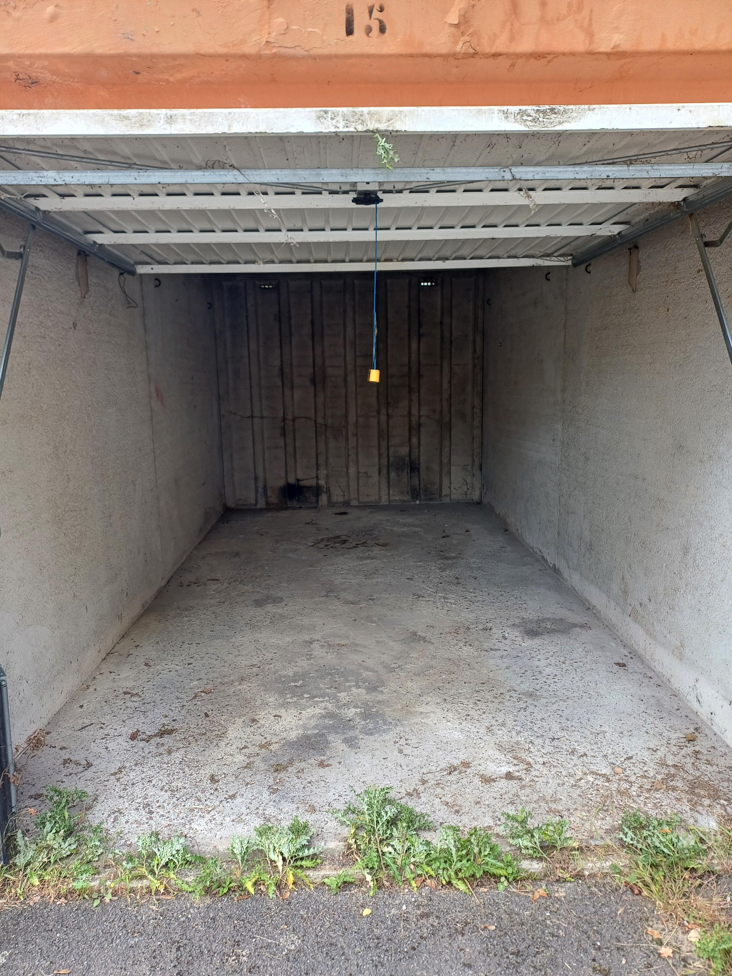 Garage Box 13m² - Châlette-sur-Loing