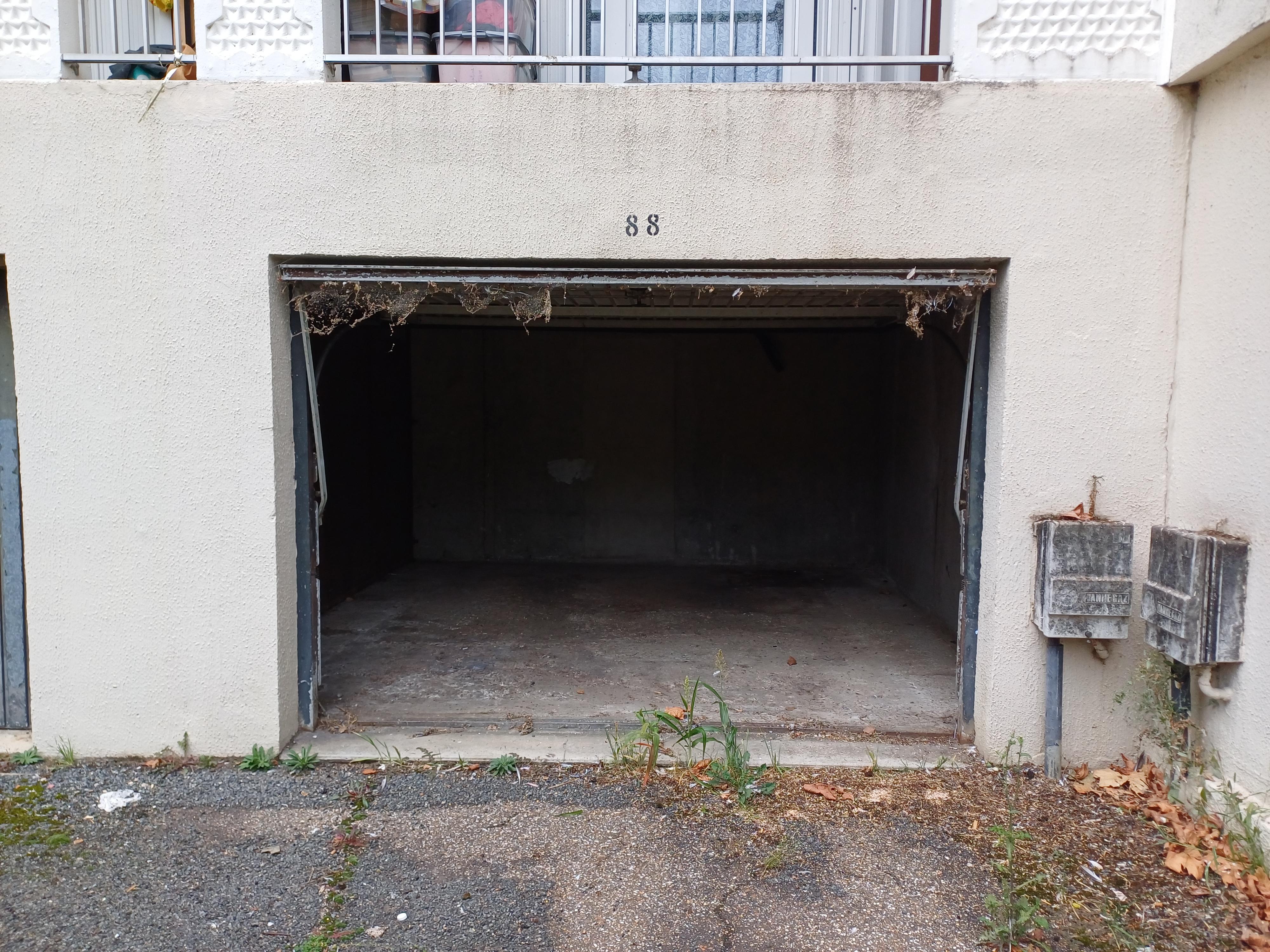 Garage Box 16m² - Châlette-sur-Loing