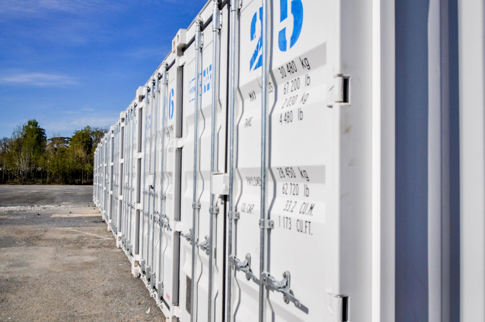 Box 28m², sécurisé, accessible 24/7