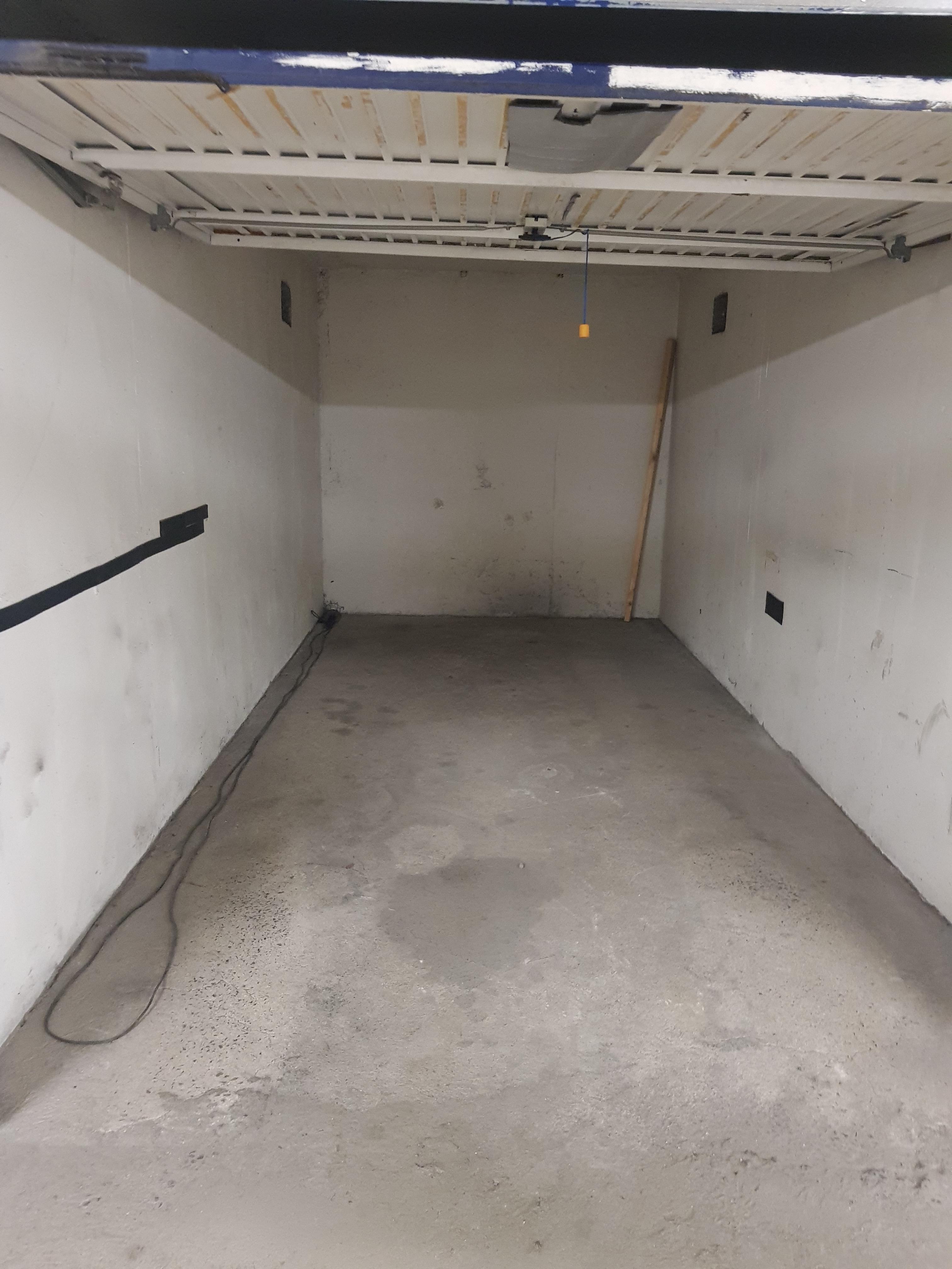 Box fermé dans résidence sécurisée