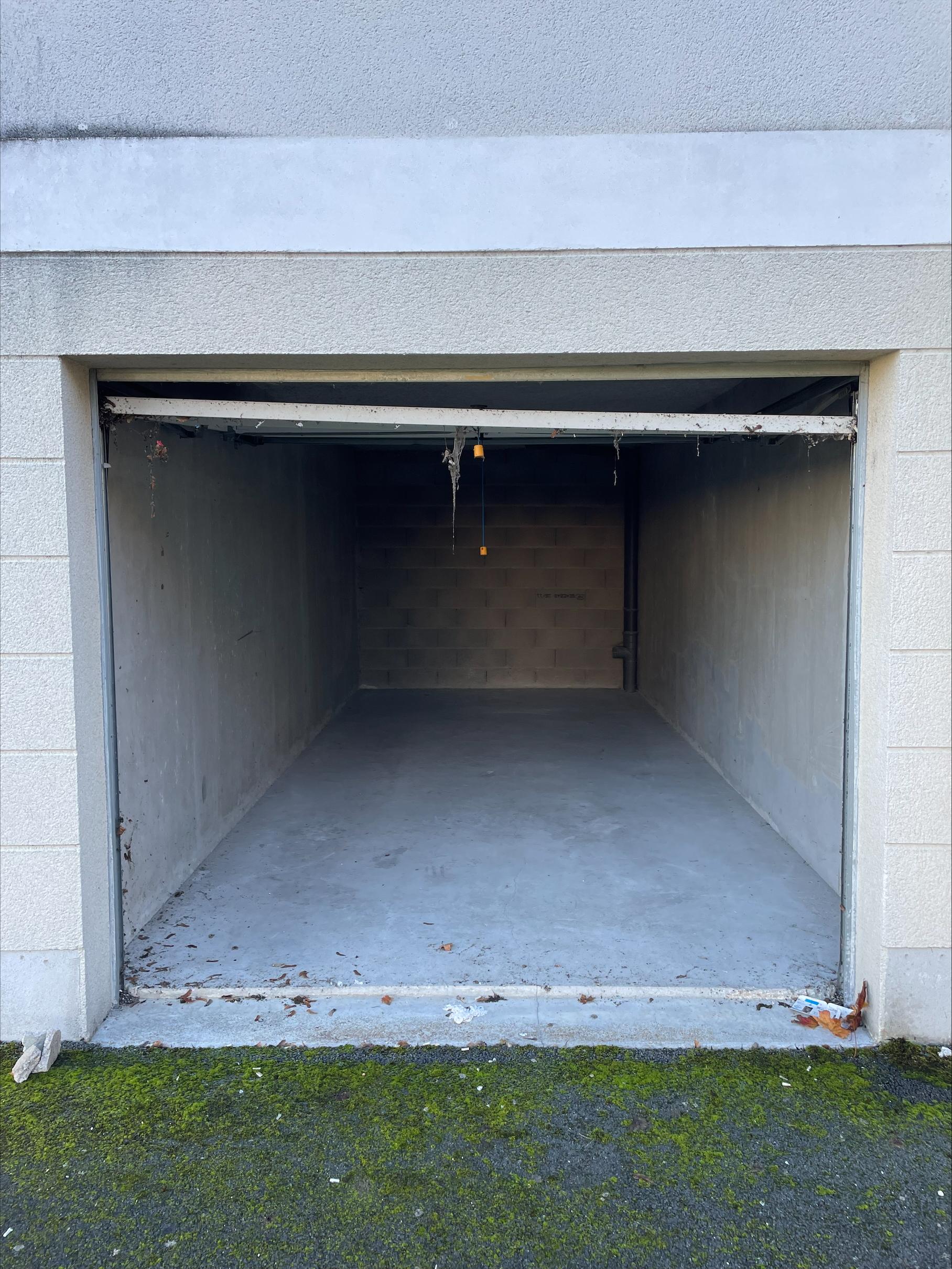 Garage à louer