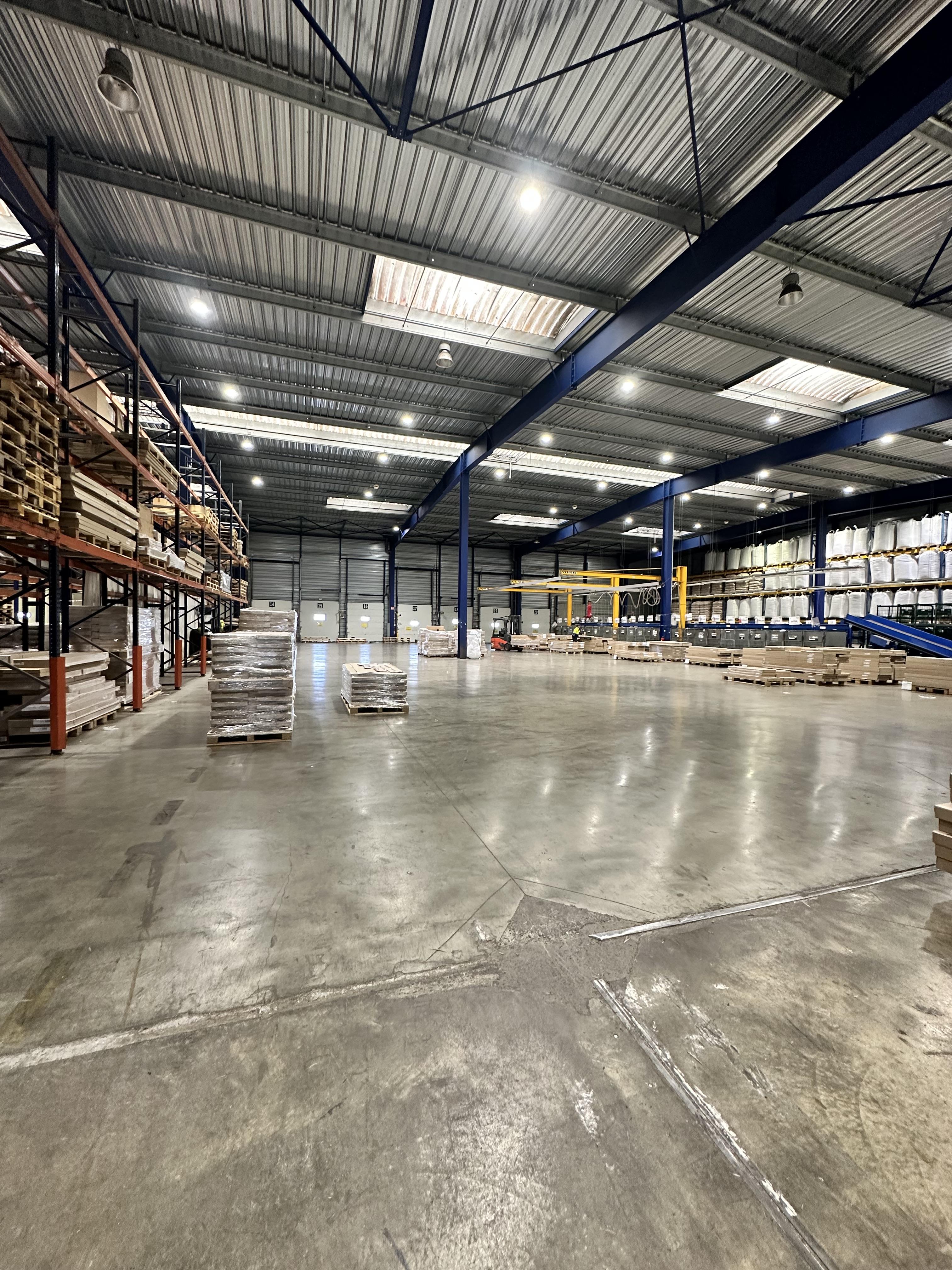 Location entrepot messagerie / cross dock / stockage