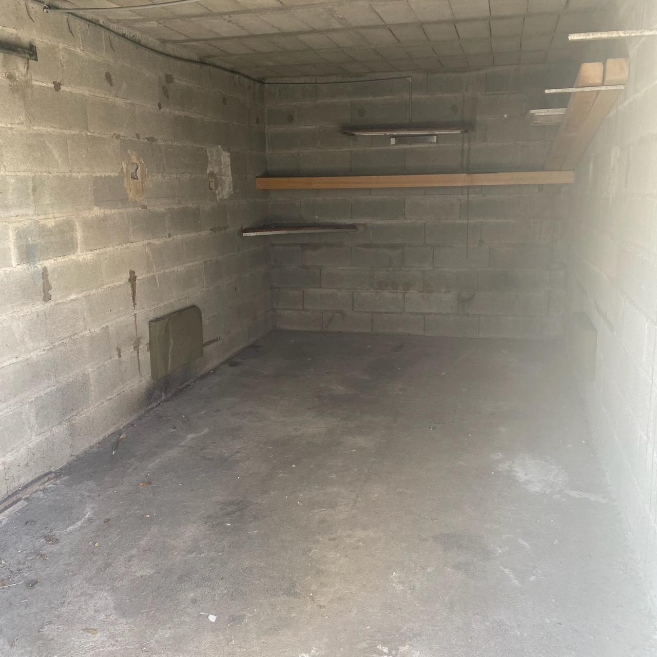 Garage Box pour stockage ou stationnement