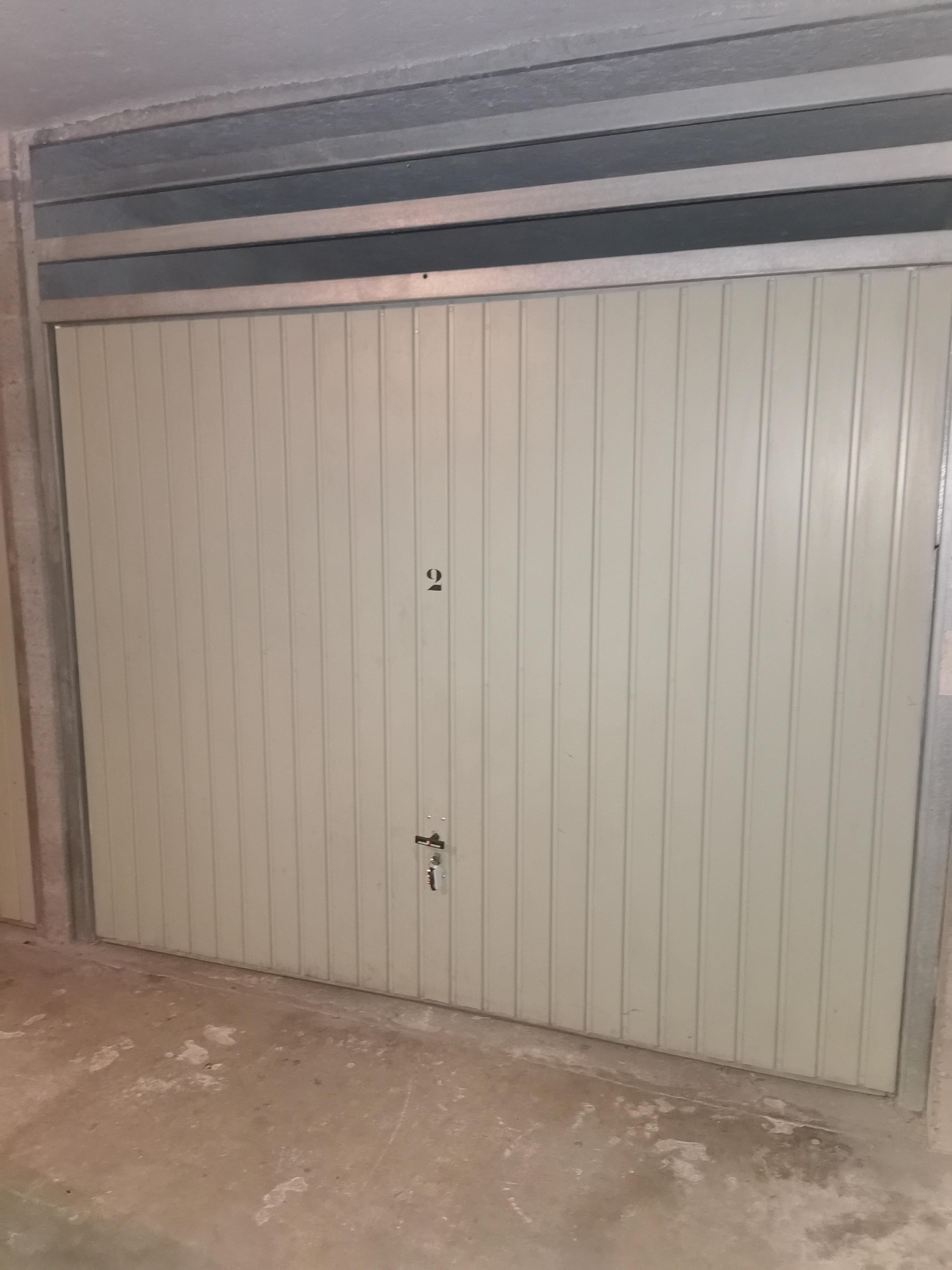 Garage fermé et sécurisé