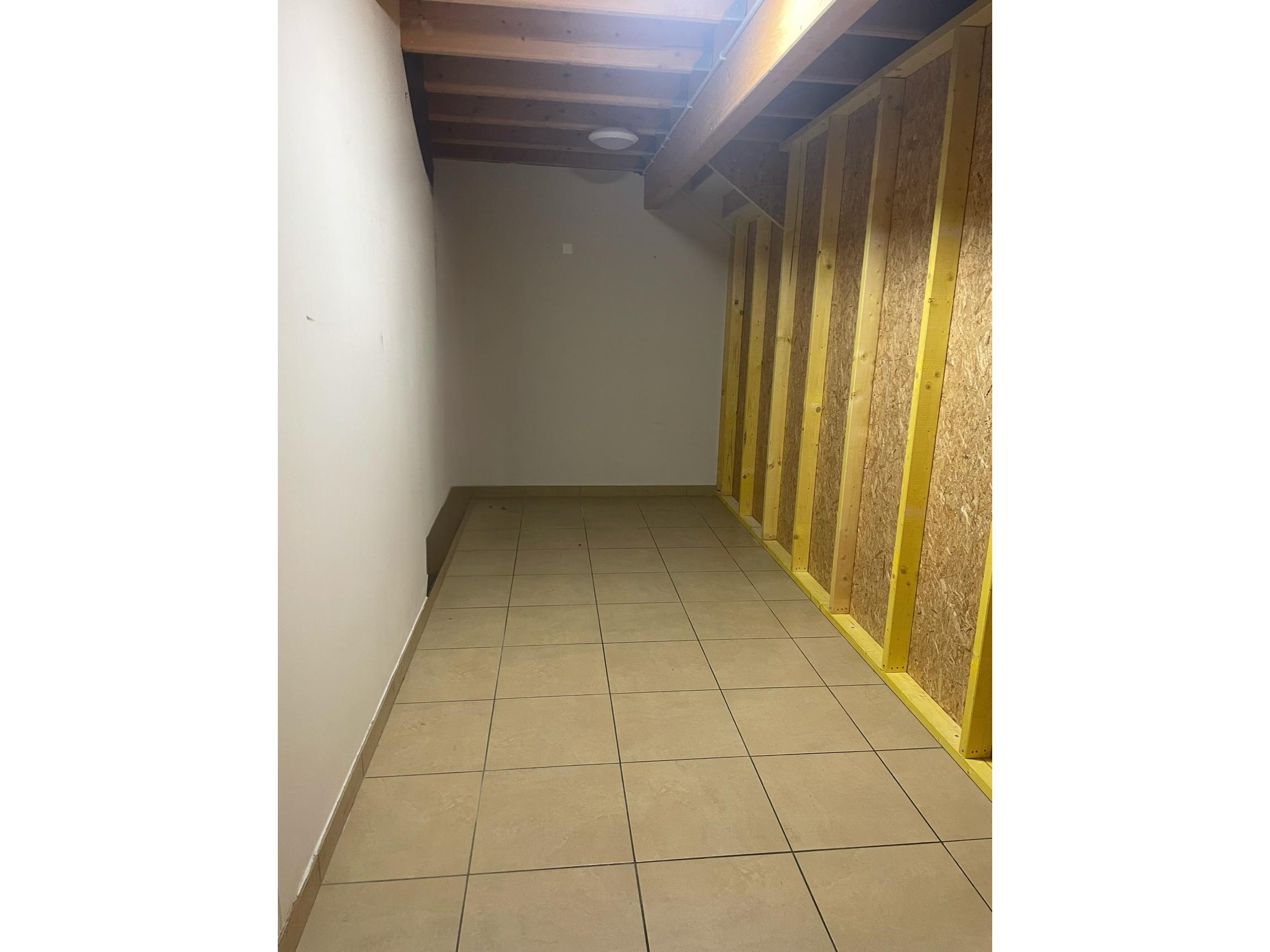 Box de stockage - garde meuble - 7m²