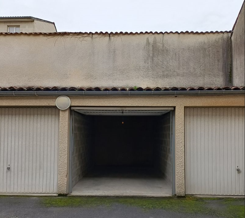 Box de stockage sécurisé - 12m² - Bordeaux