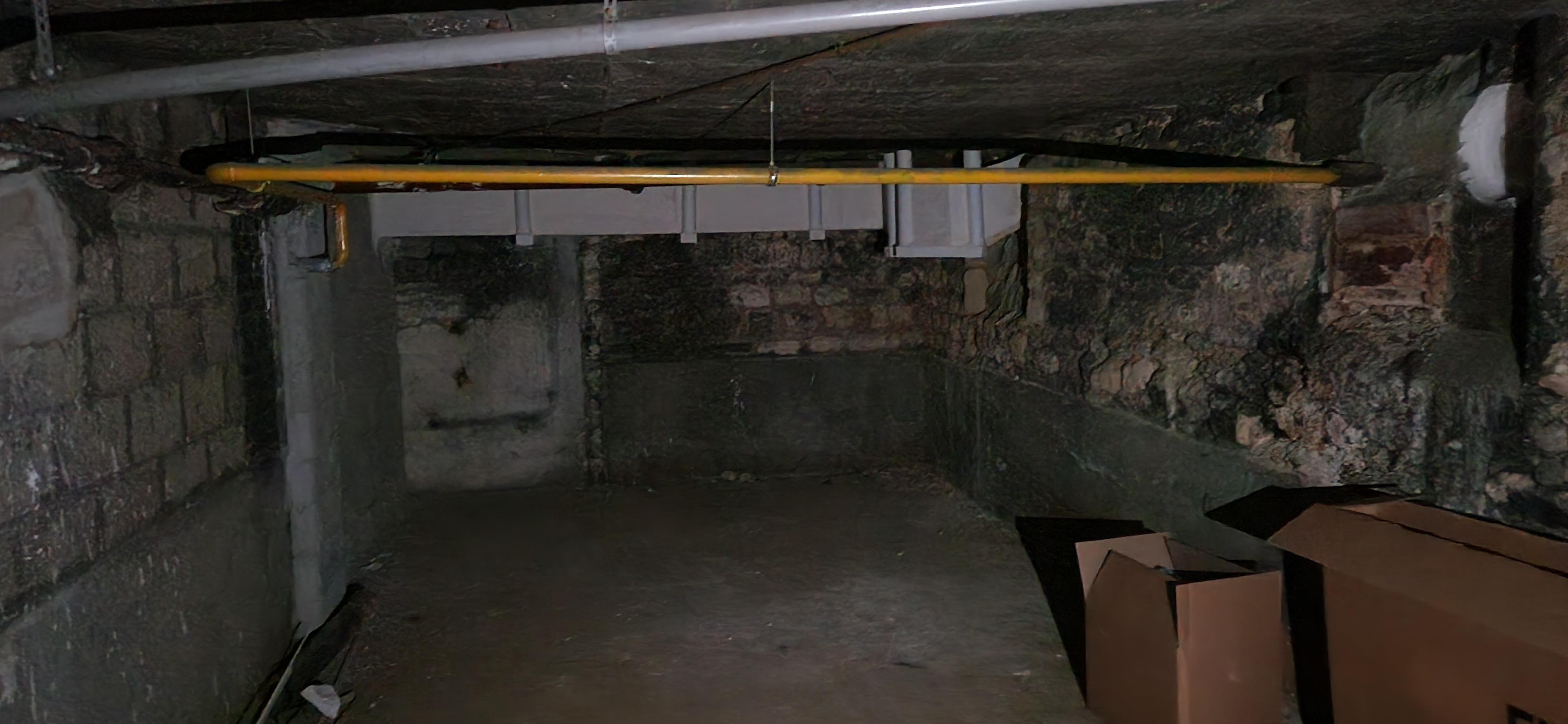 Cave 35 m2