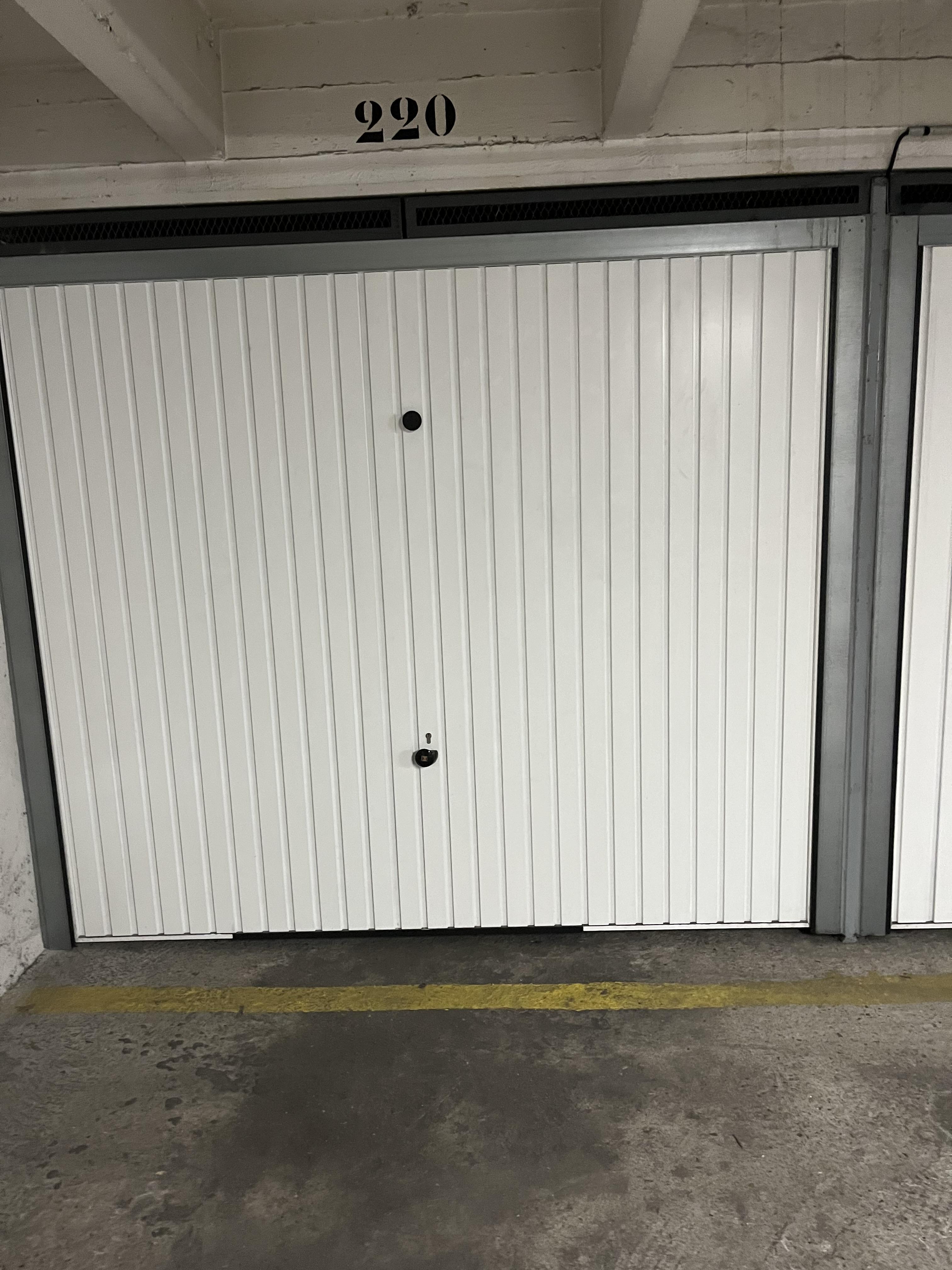 Box n° 220 - 16m² - Rue de