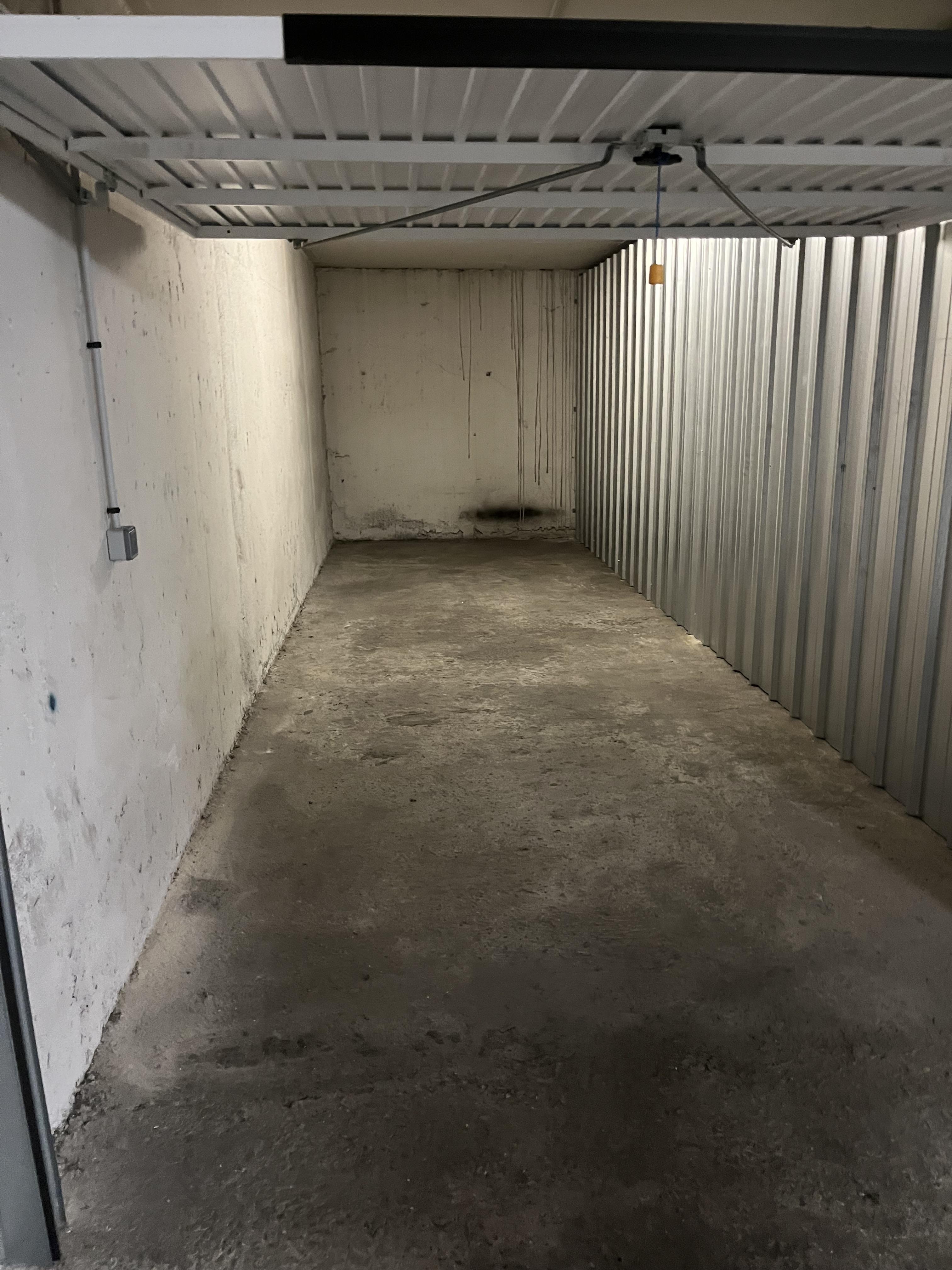 Box n° 220 - 16m² - Rue de