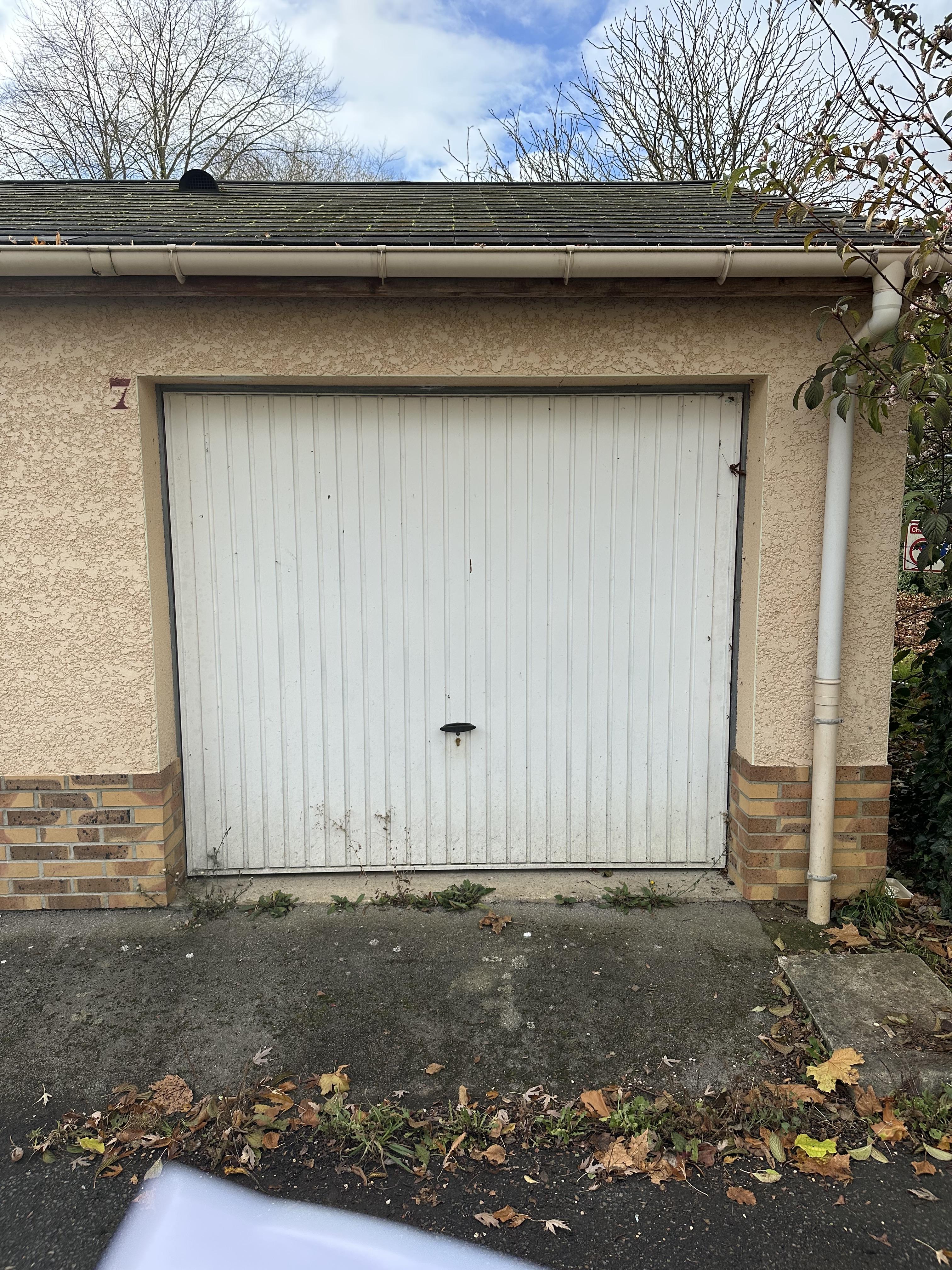 Garage/box fermé 13m²