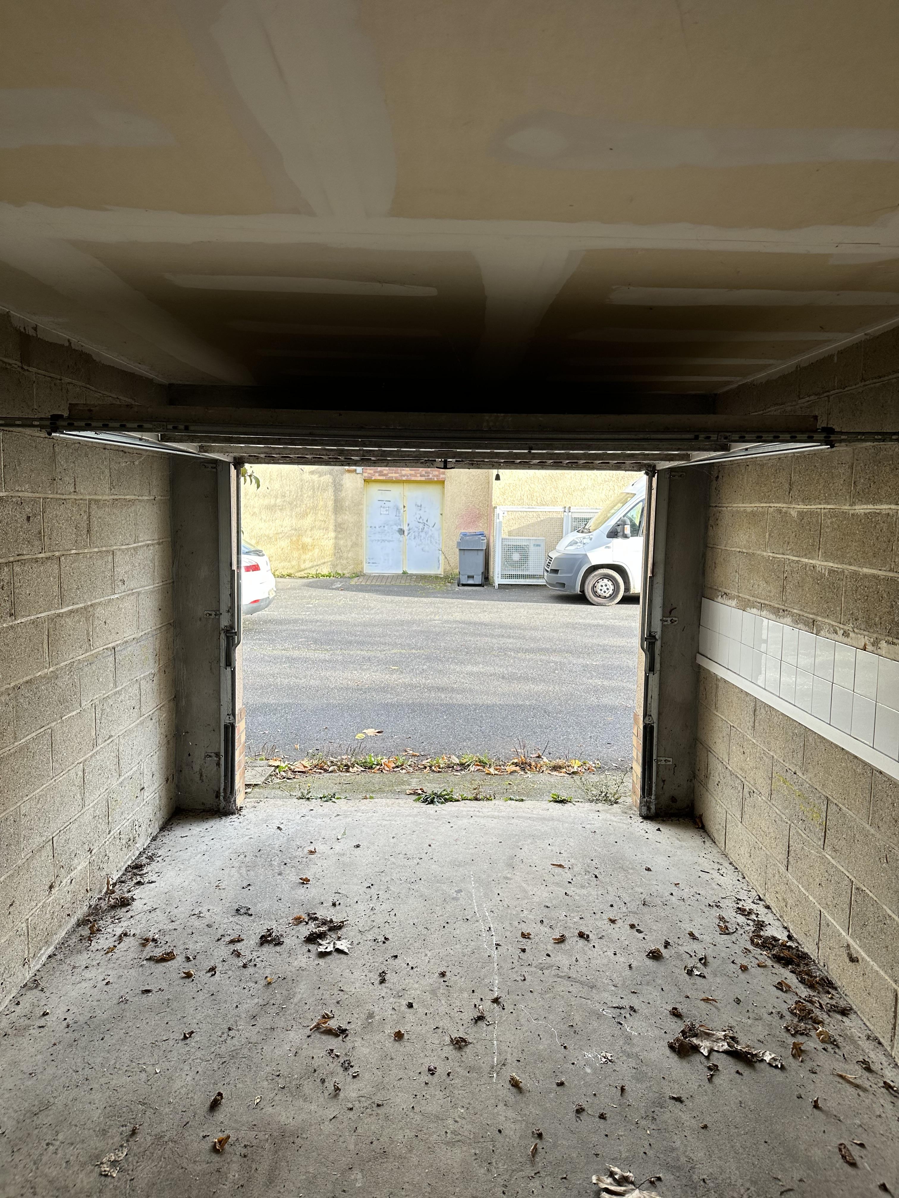 Garage/box fermé 13m²