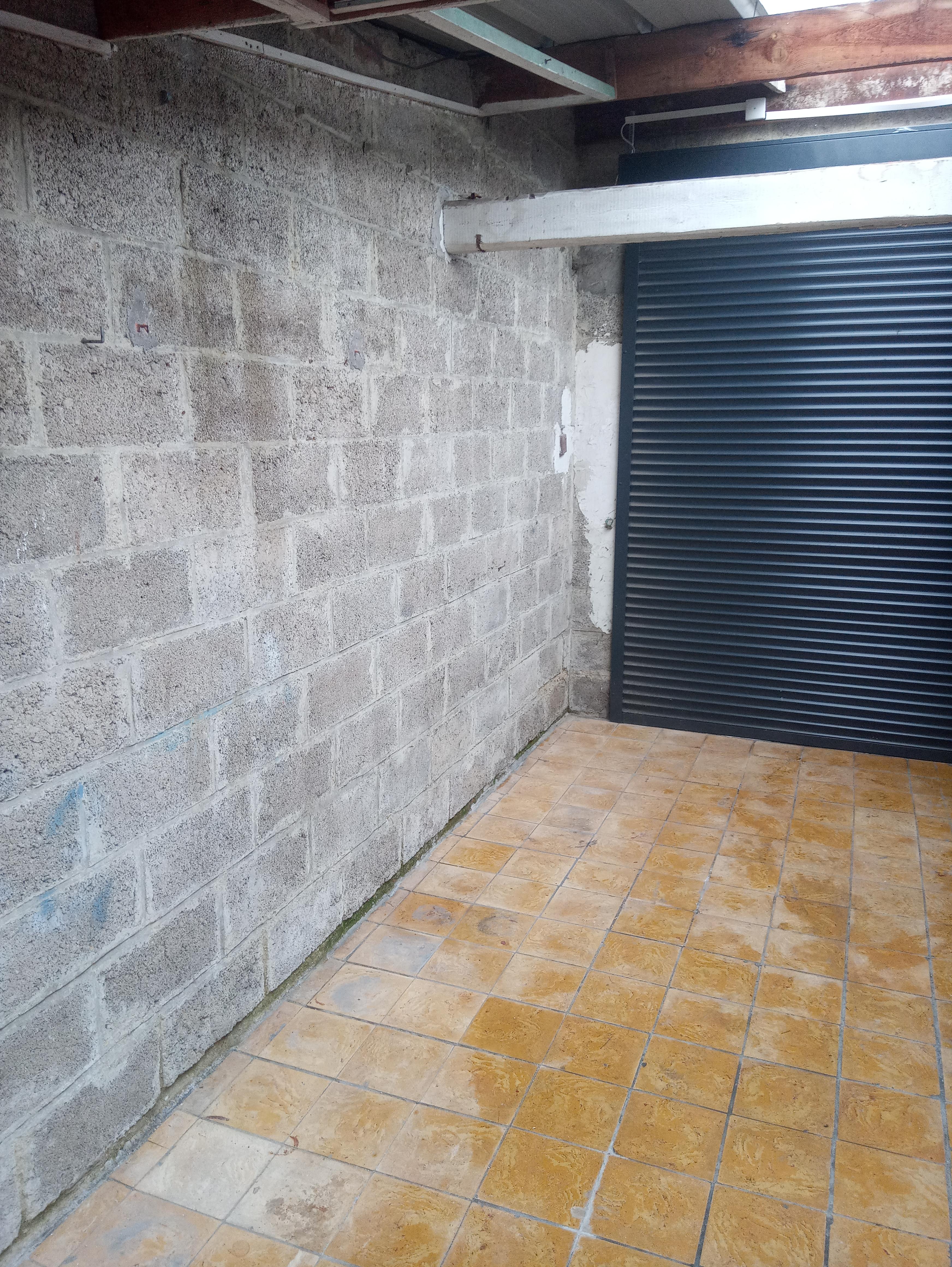 Garage dans une propriété privée - 4,5 m2