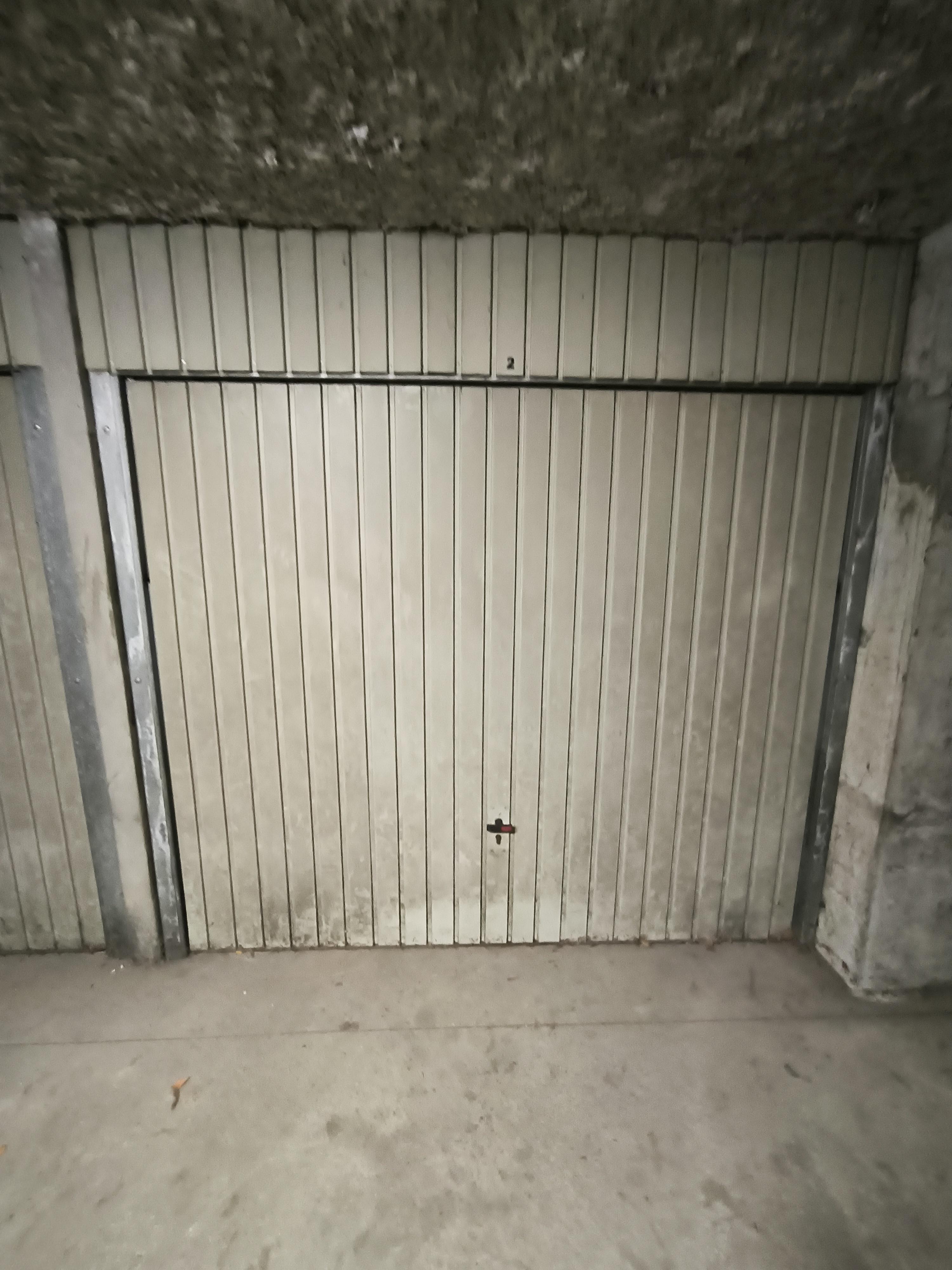 Garage/Box sécurisé à louer