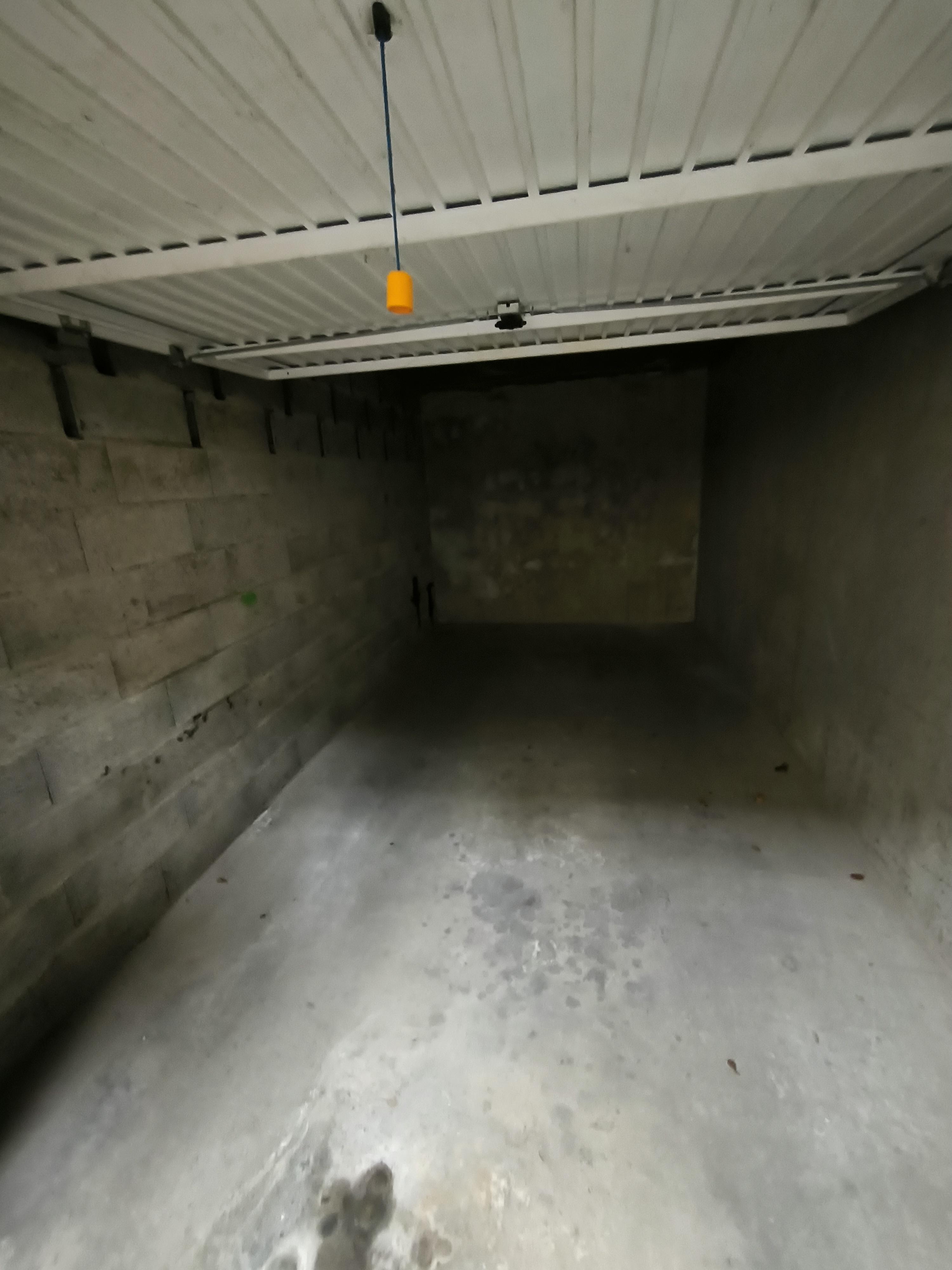 Garage/Box sécurisé à louer