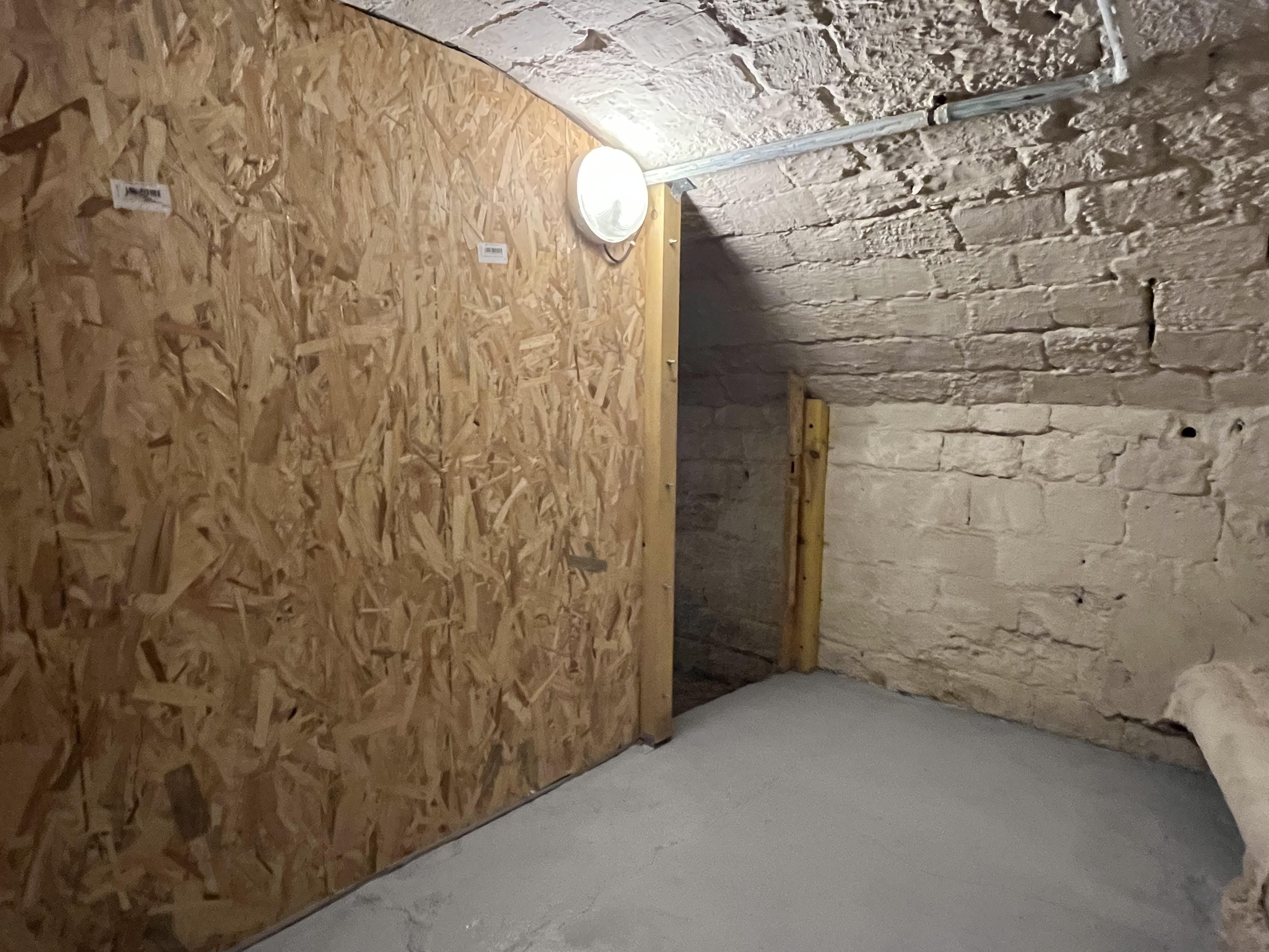 CAVE RUE DES VINAIGRIERS, PARIS XXXXXXX m2