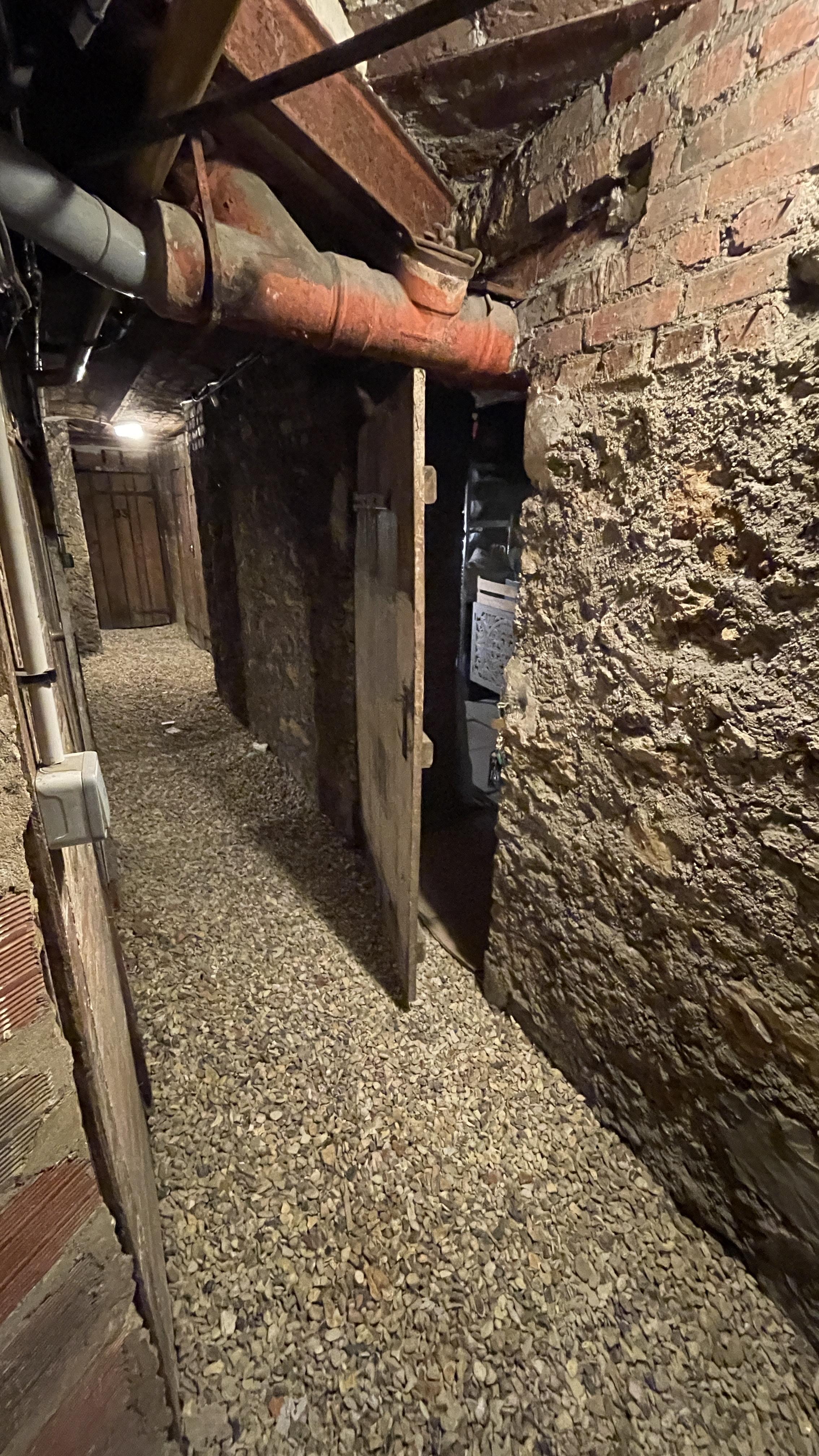 Cave pour stockage saine et sécurisée - 8m2