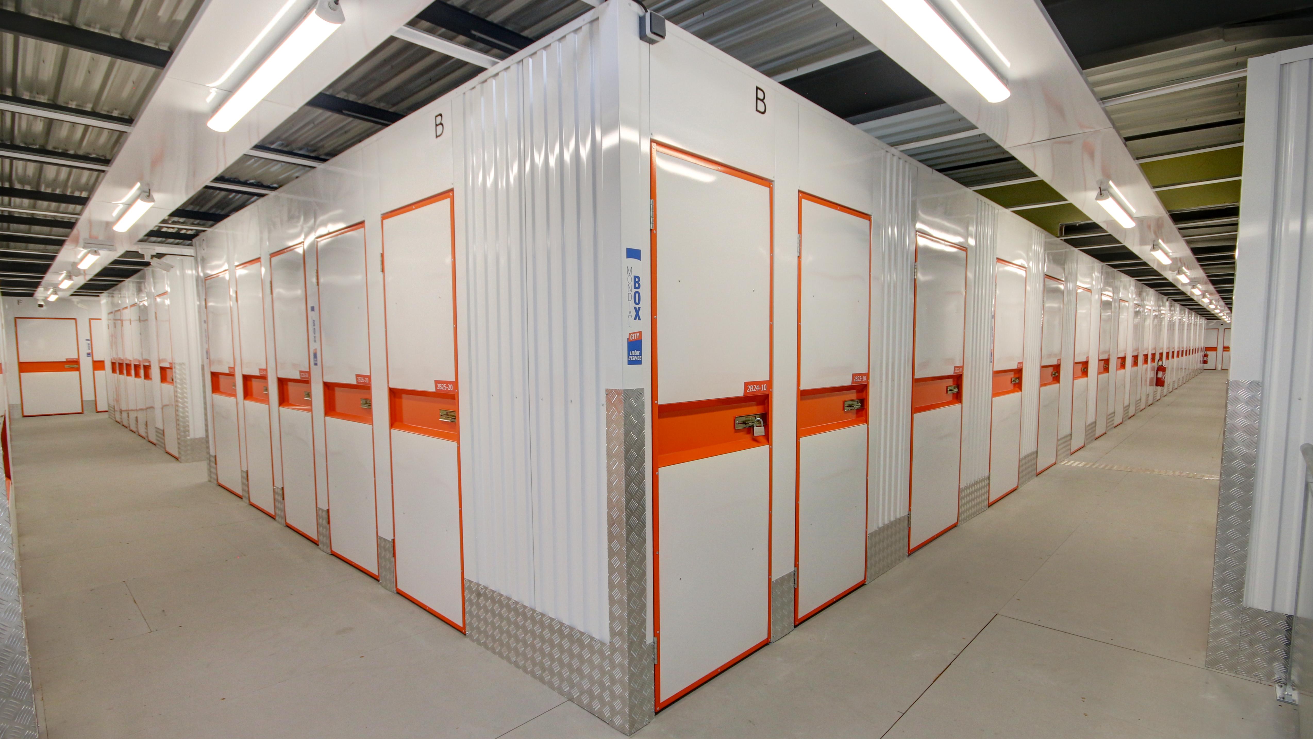 Box intérieur 2 M2 - 5.2 M3 neuf
