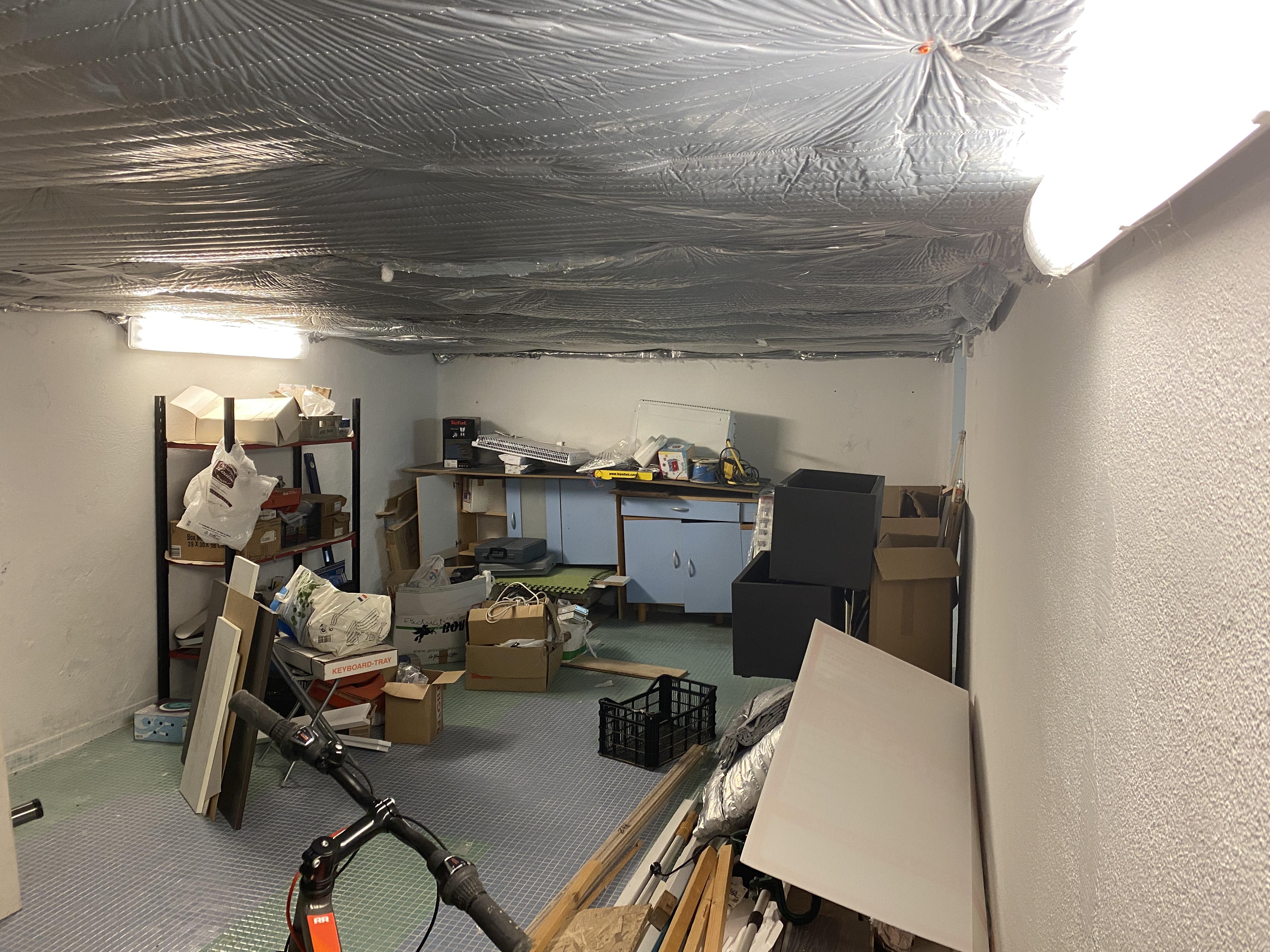 Sous sol maison habitation pour stockage