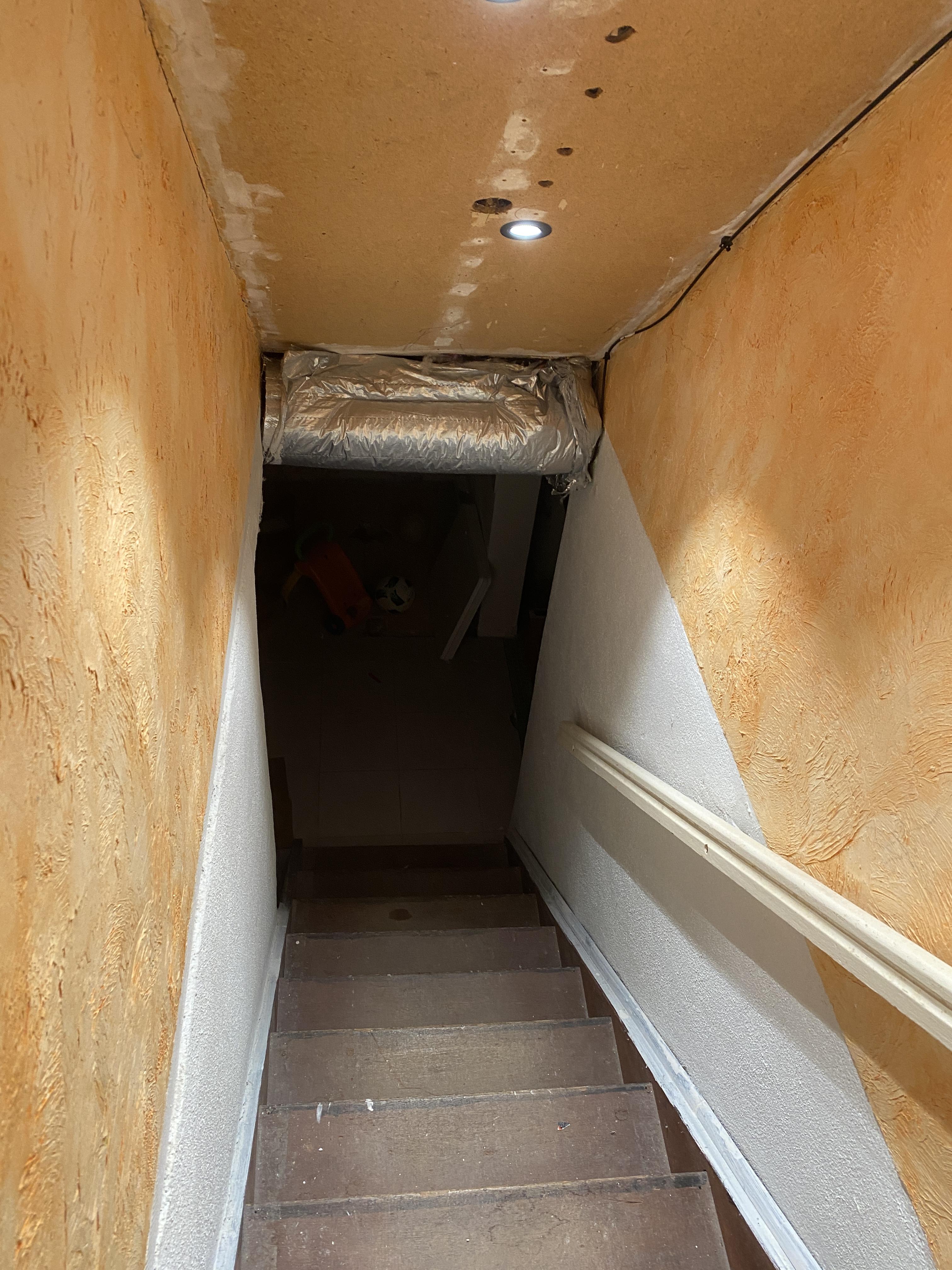 Sous sol maison habitation pour stockage