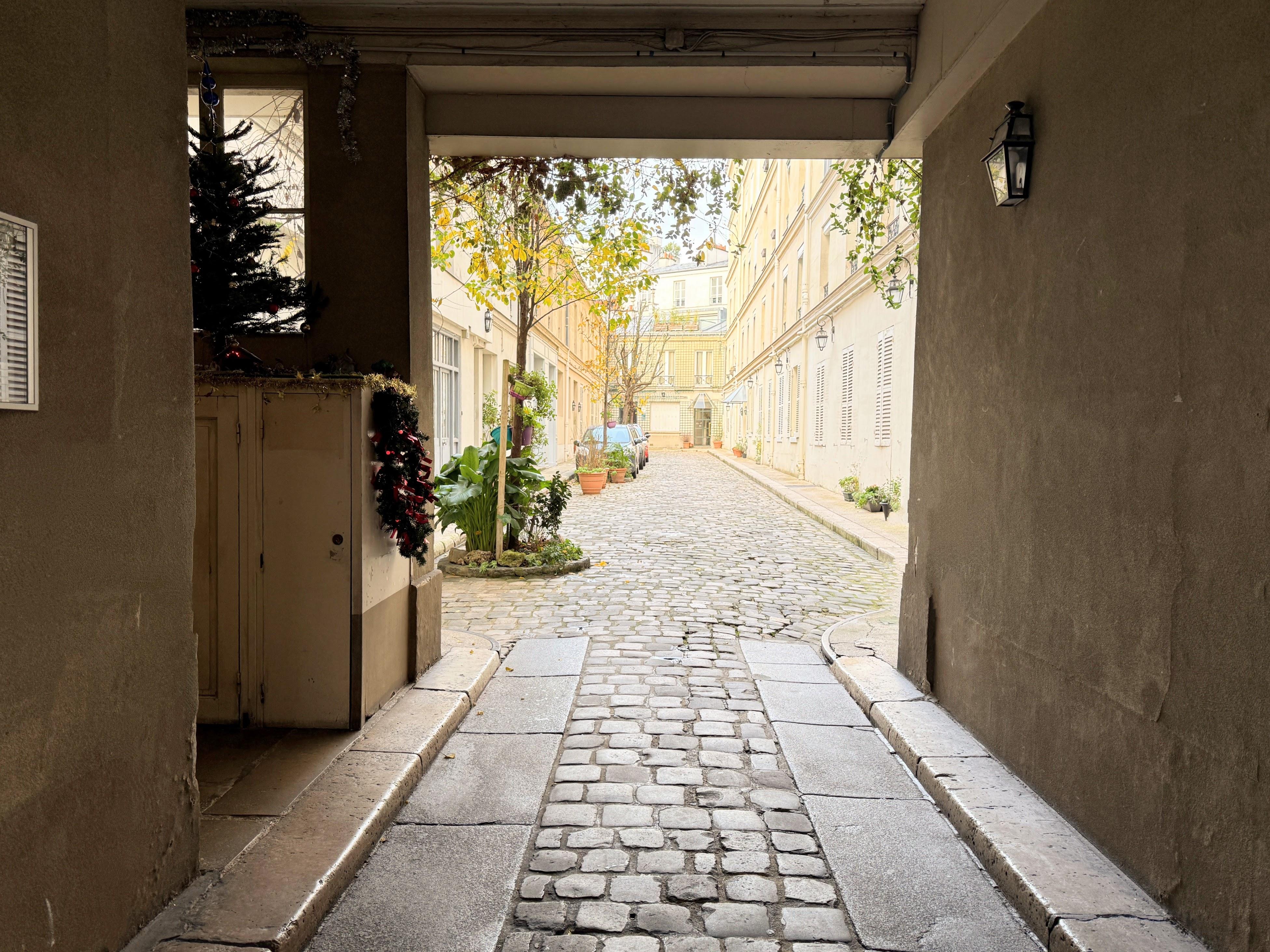 Cave 9m2 - Proche Place Victor Hugo - Paris - 75016 - 9 m²