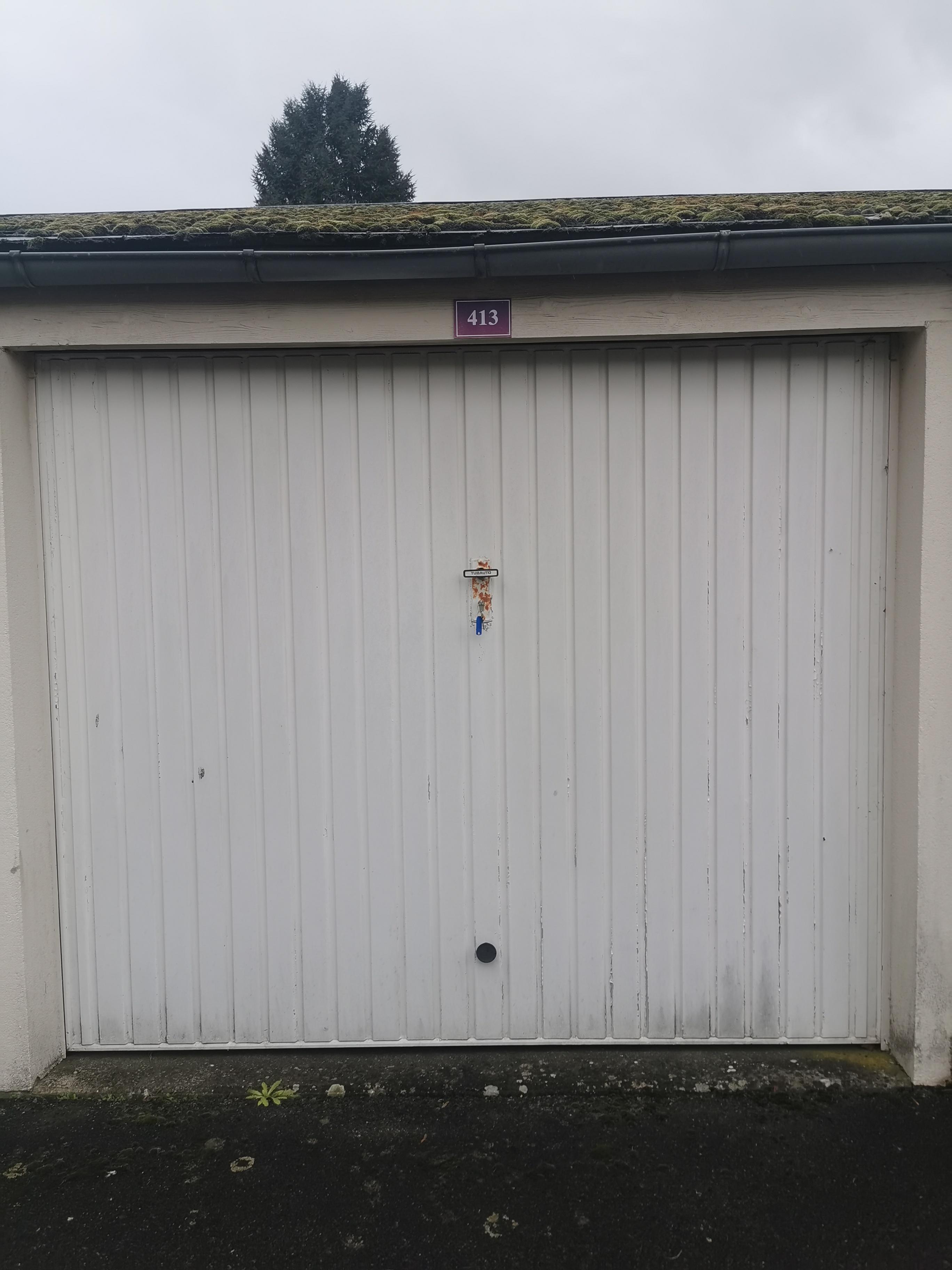 Garage/Box à Orléans stockage ou stationnement