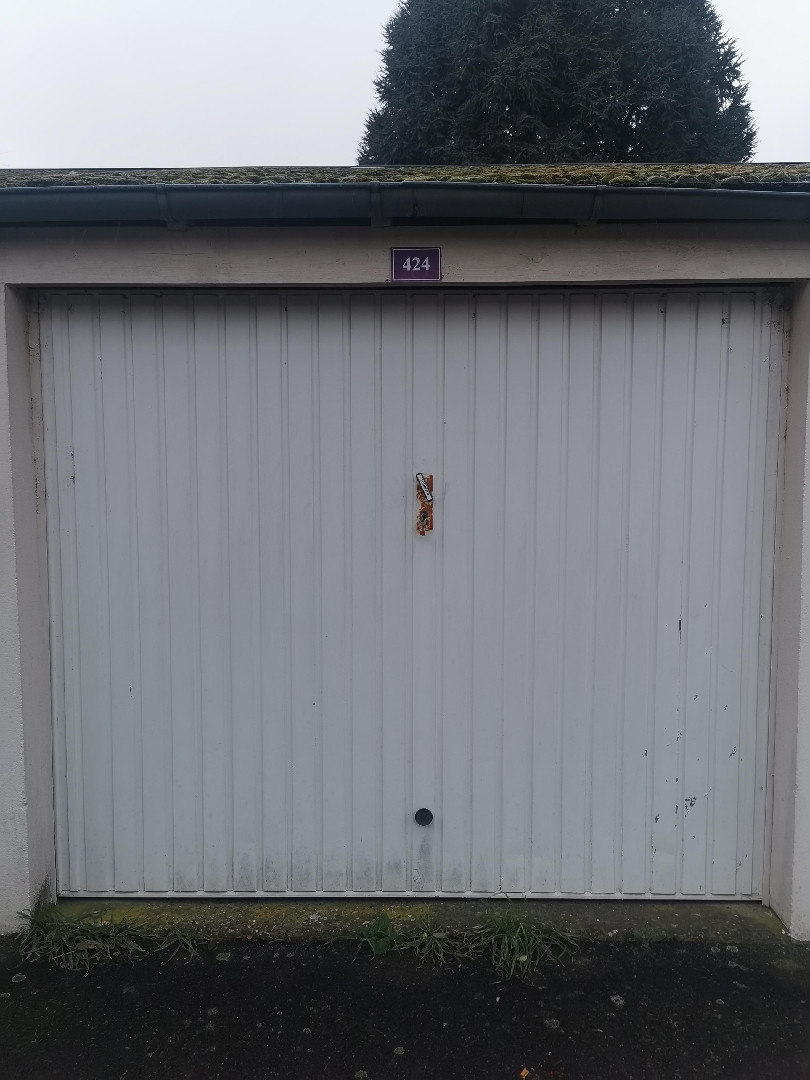 Garage/Box à Orléans stockage ou stationnement